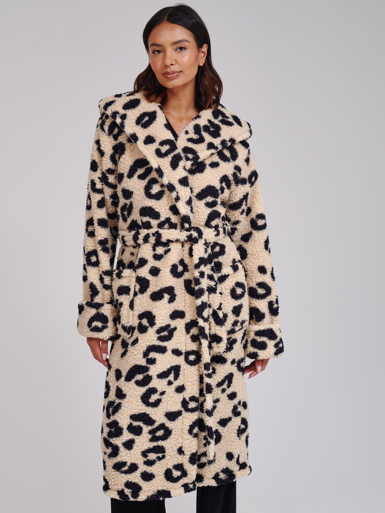 Image 3 of 5 of Loungeable Chunky Sherpa Leopard Print Hooded Midi Robe - Multi
