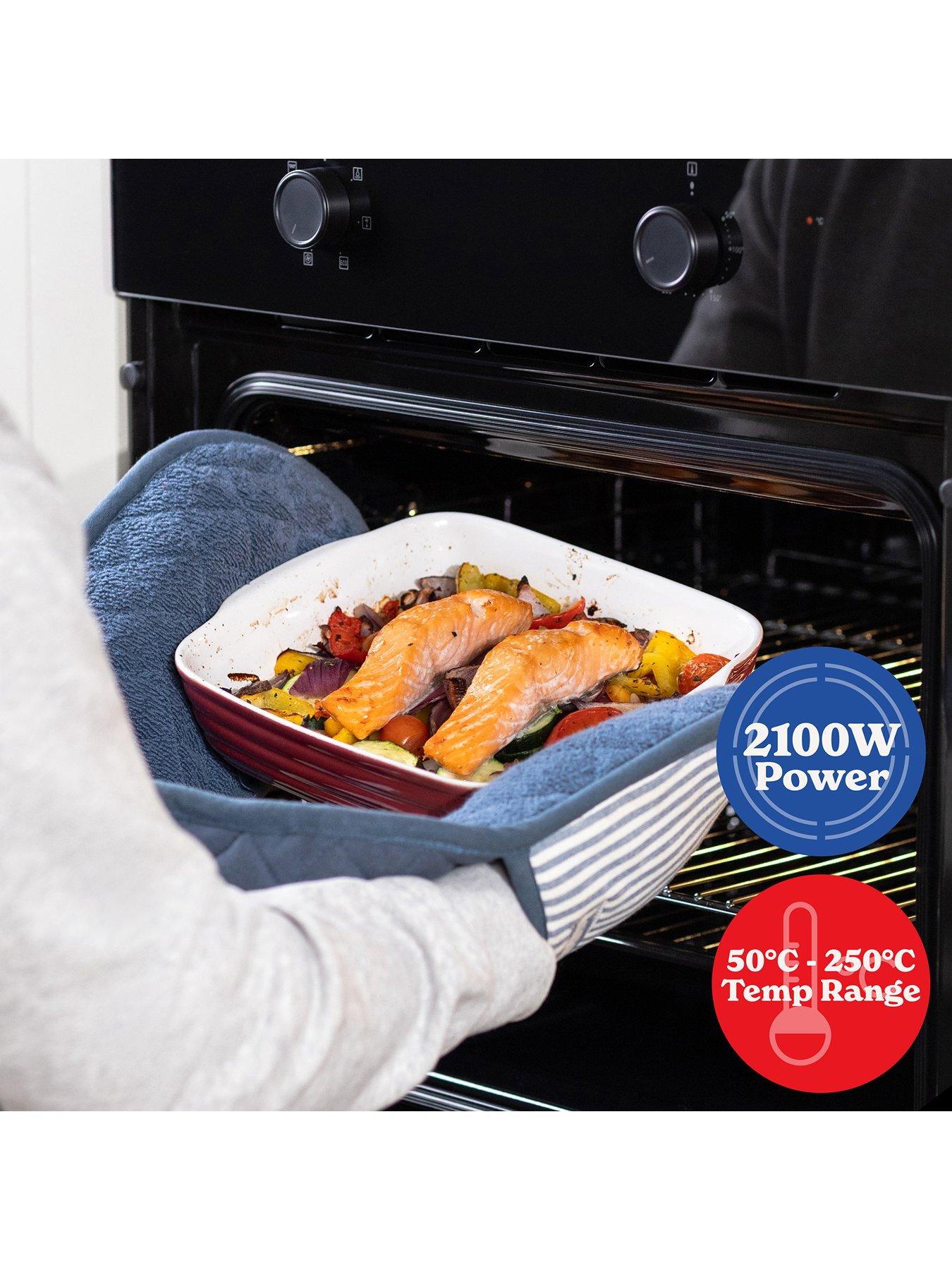 Image 3 of 8 of Russell Hobbs RHFEO7010B Built-In 70L Electric Fan Oven in Black