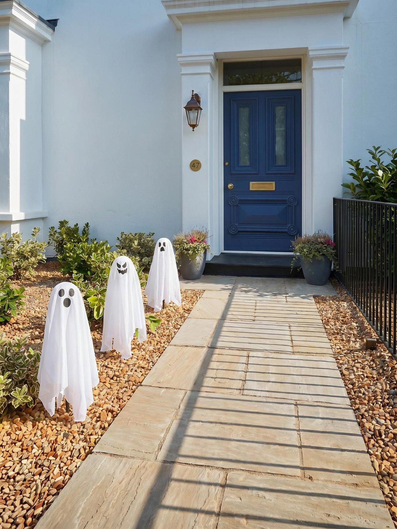 Image 2 of 7 of Smart Halloween 3 Ghost Stake Light Outdoor Halloween Decorations