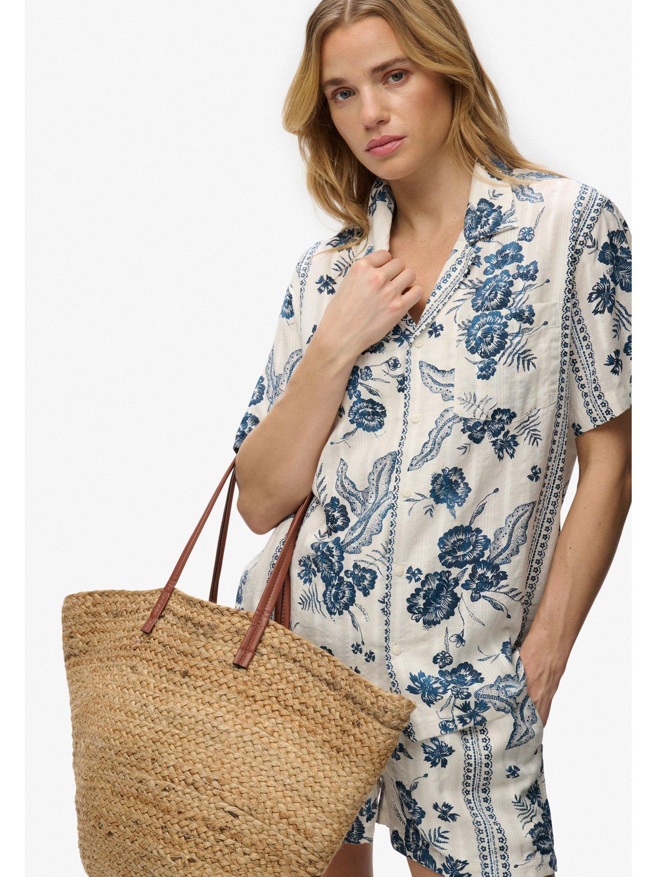 Image 5 of 5 of Superdry Beach Printed Short Sleeve Shirt - Cream