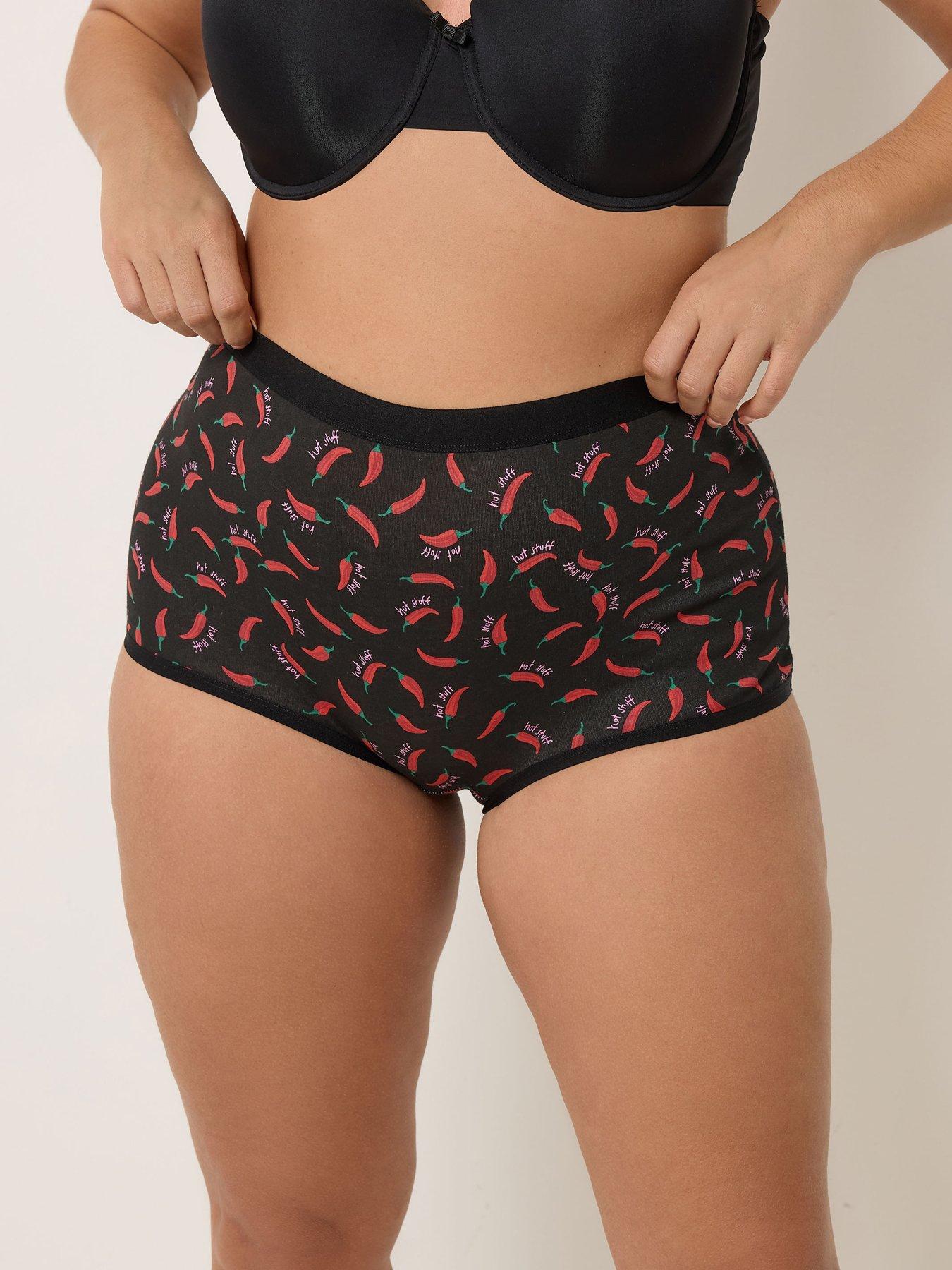 Image 3 of 5 of Yours Curve 5 Pack 'Hot Stuff' Chillies Shorts - Black