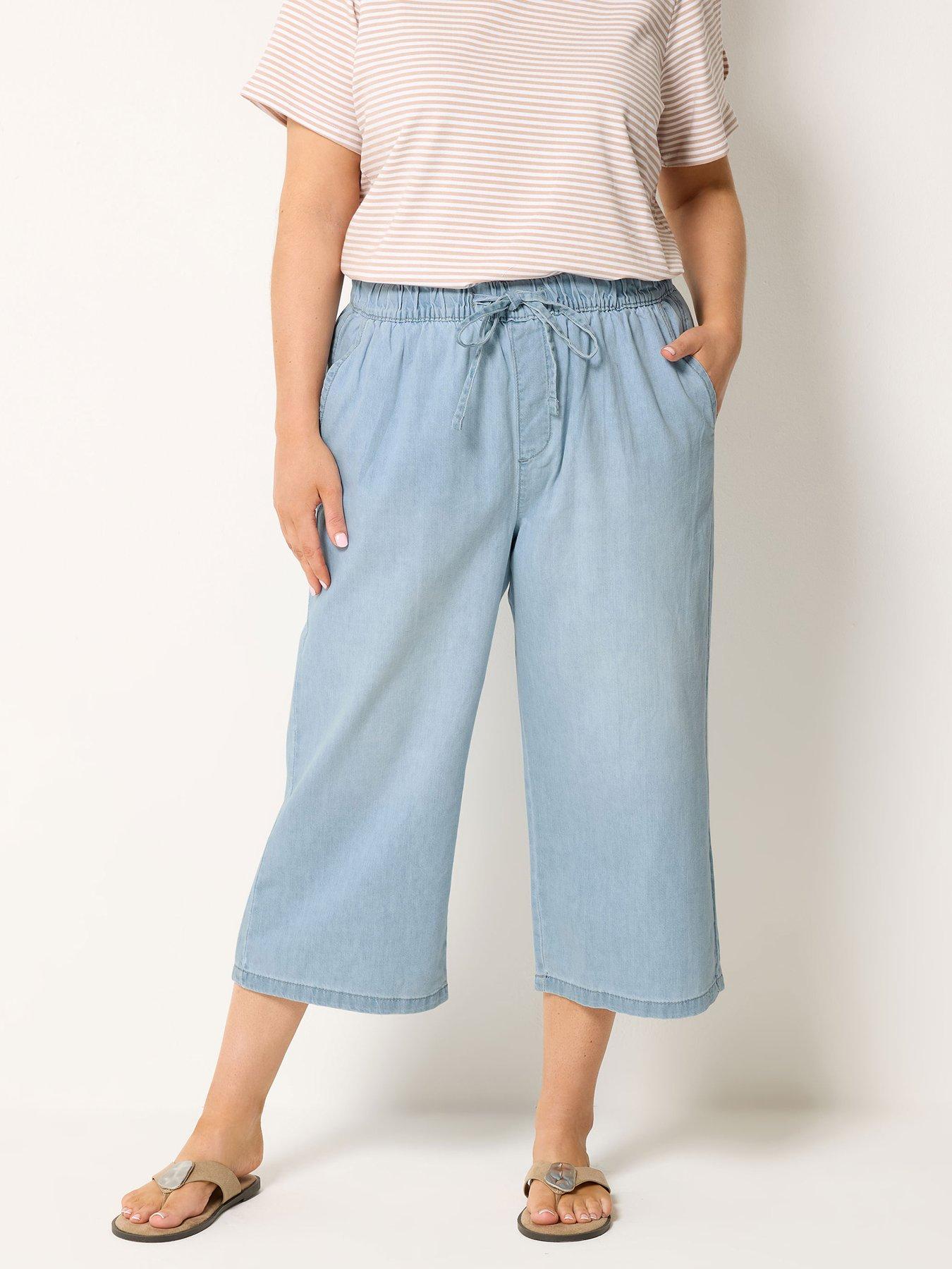 Image 1 of 4 of Yours Curve Pull On Crop Trousers
