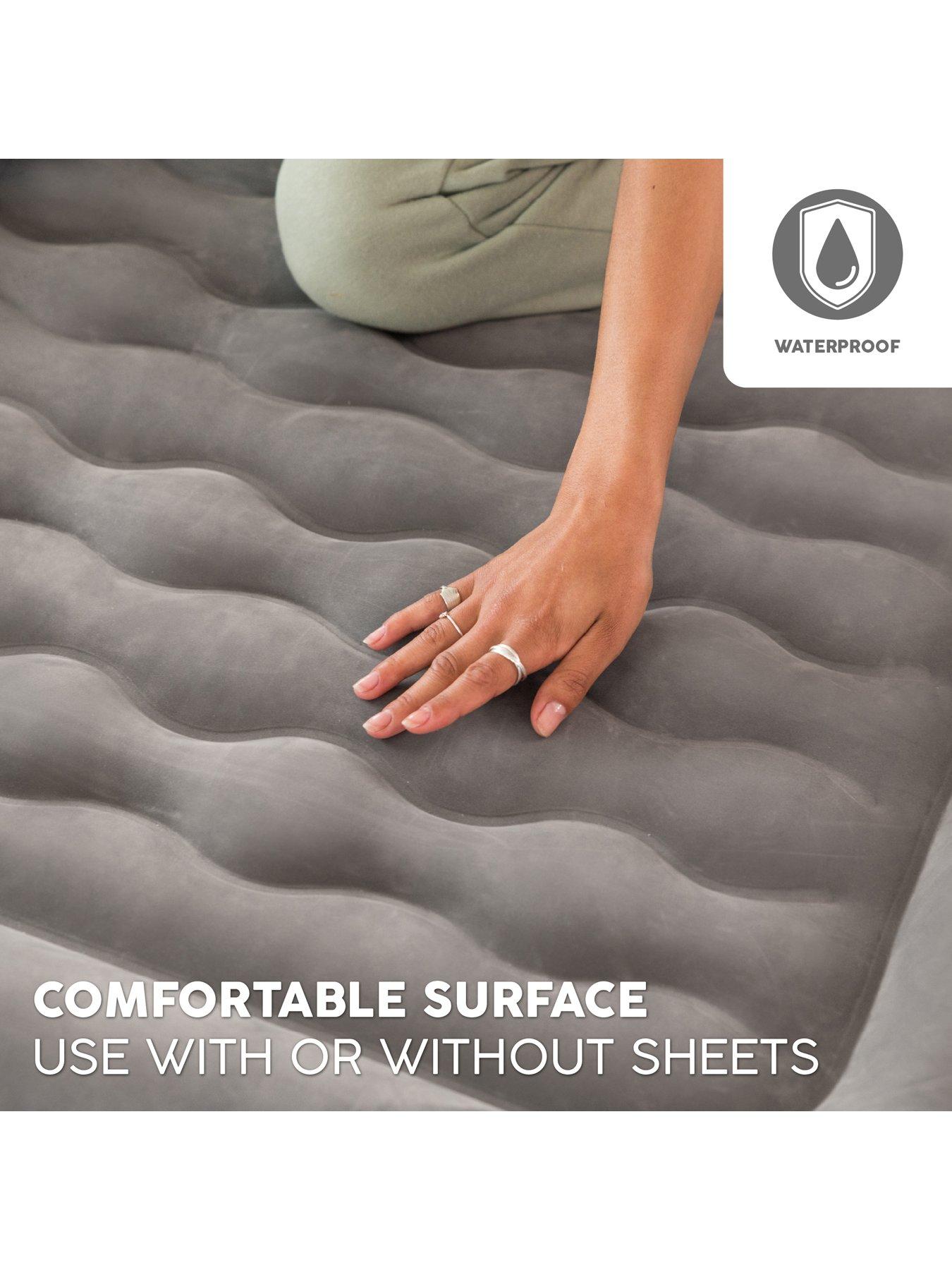 Image 6 of 7 of Bestway TriTech King Size Airbed with Built-In Pump