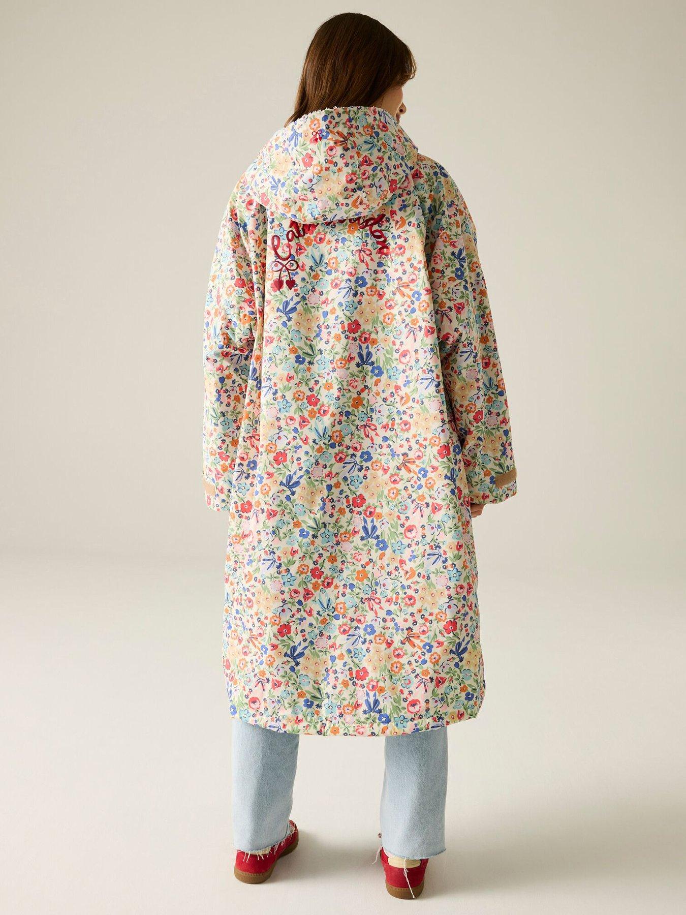 Image 2 of 7 of Regatta Ladies Cath Kidston Changing Robe - Cream Harmony Ditsy