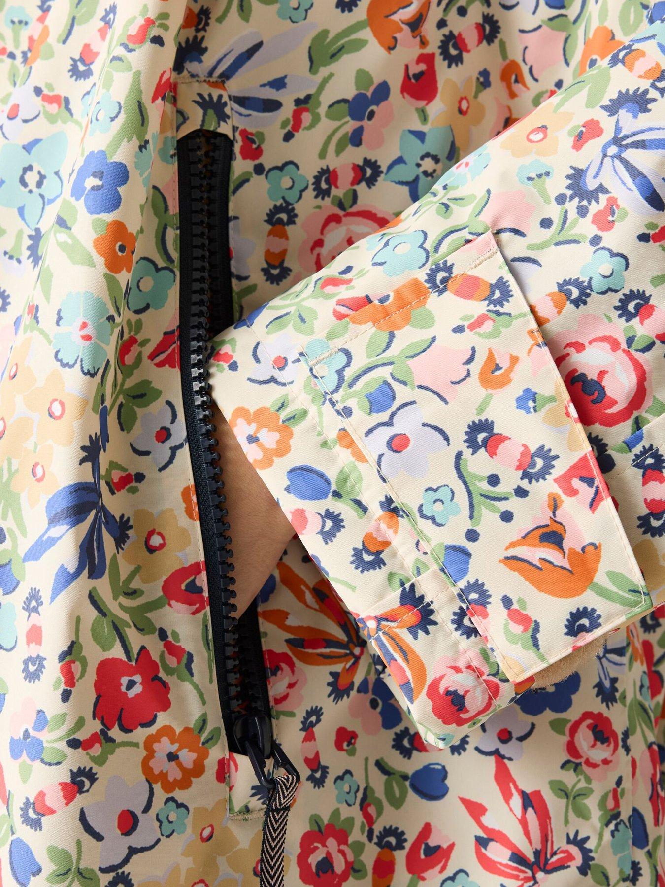 Image 6 of 7 of Regatta Ladies Cath Kidston Changing Robe - Cream Harmony Ditsy