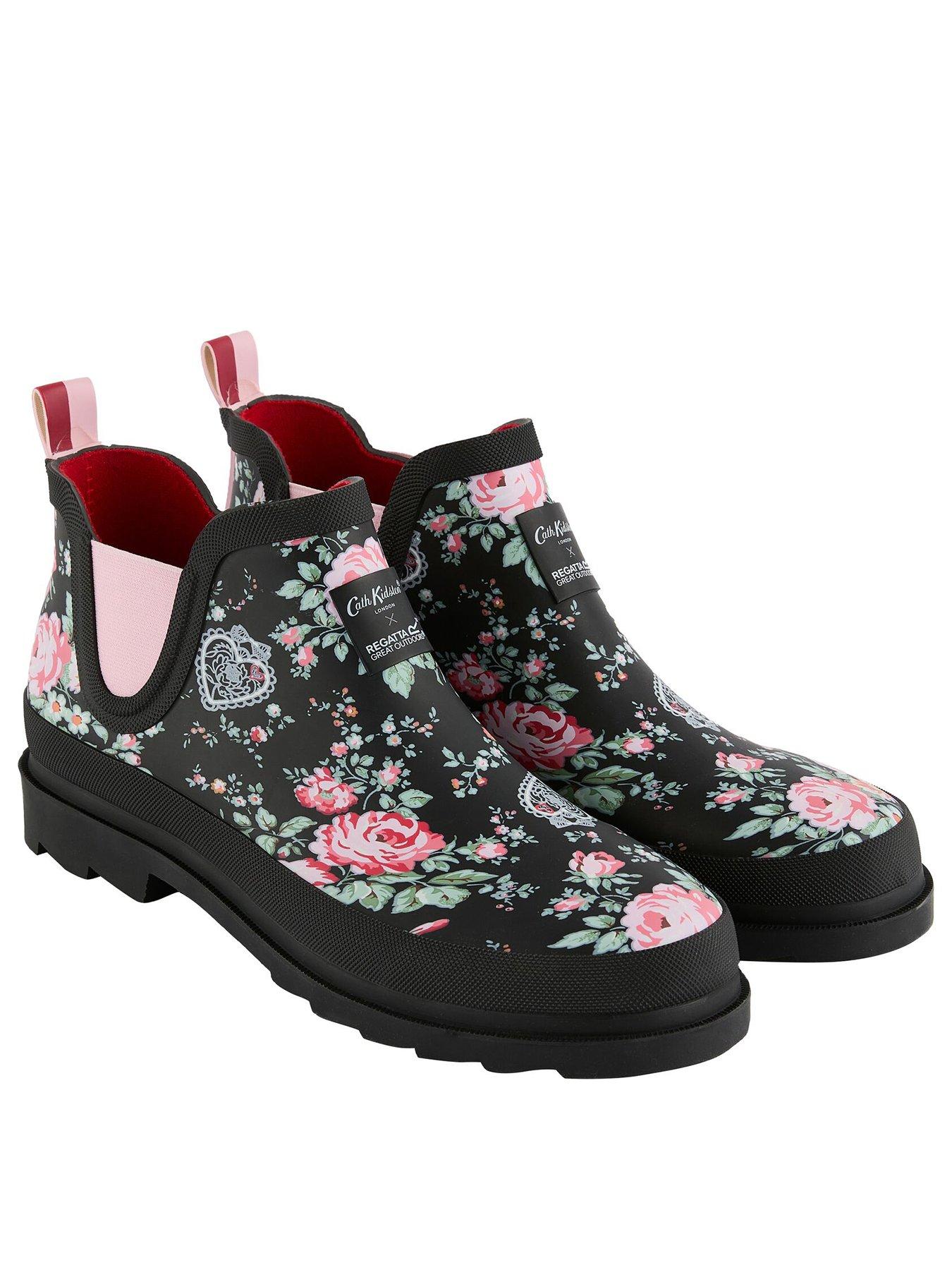 Image 2 of 6 of Regatta Ladies Cath Kidston Low Welly - Black Hackney Rose
