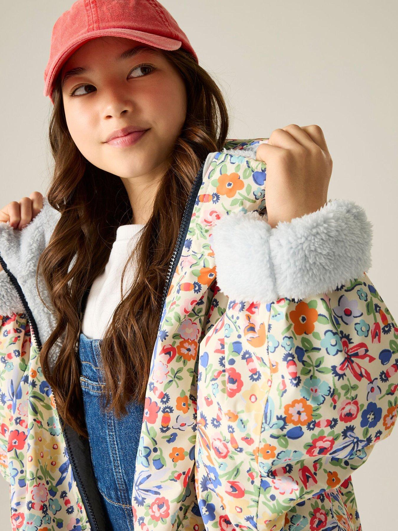 Image 5 of 7 of Regatta Girls Cath Kidston Junior Changing Robe - Cream Harmony Ditsy