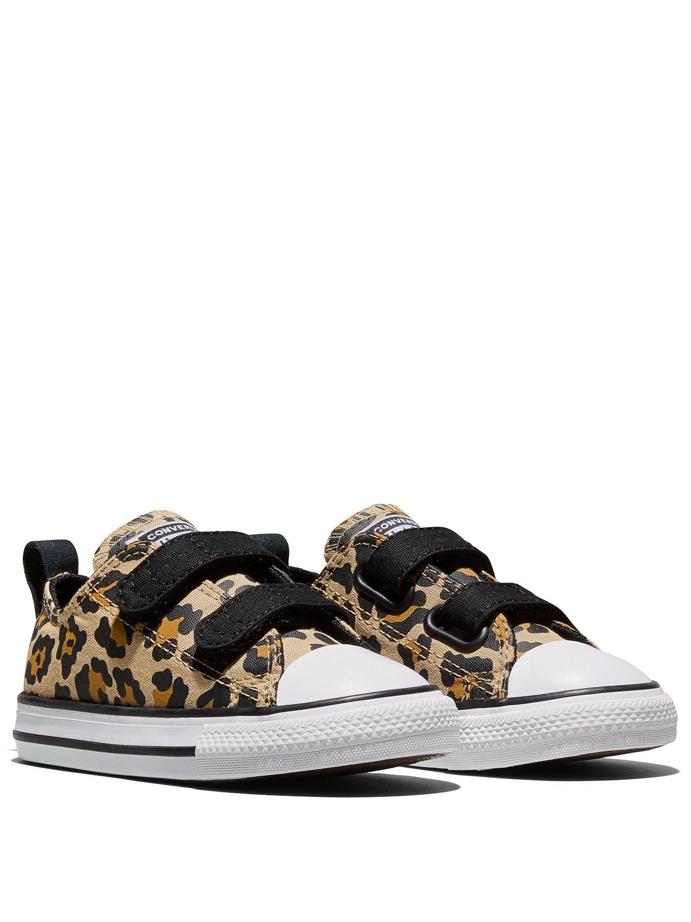 Image 2 of 5 of Converse Infant Leopard Chuck Taylor All Star 2V Trainers - Brown