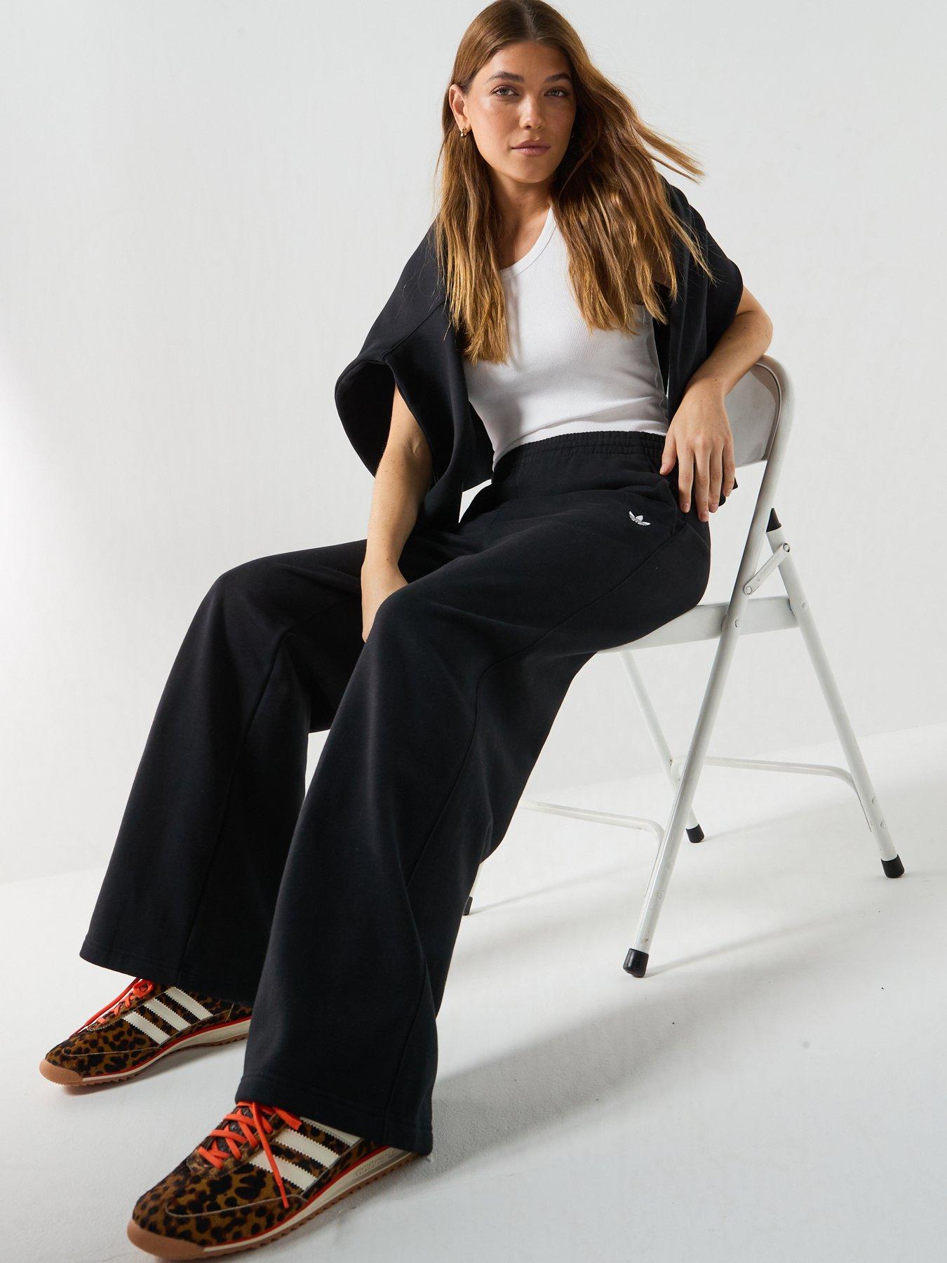 Image 4 of 6 of adidas Originals Womens Essentials Fleece Wide Leg Pant - Black