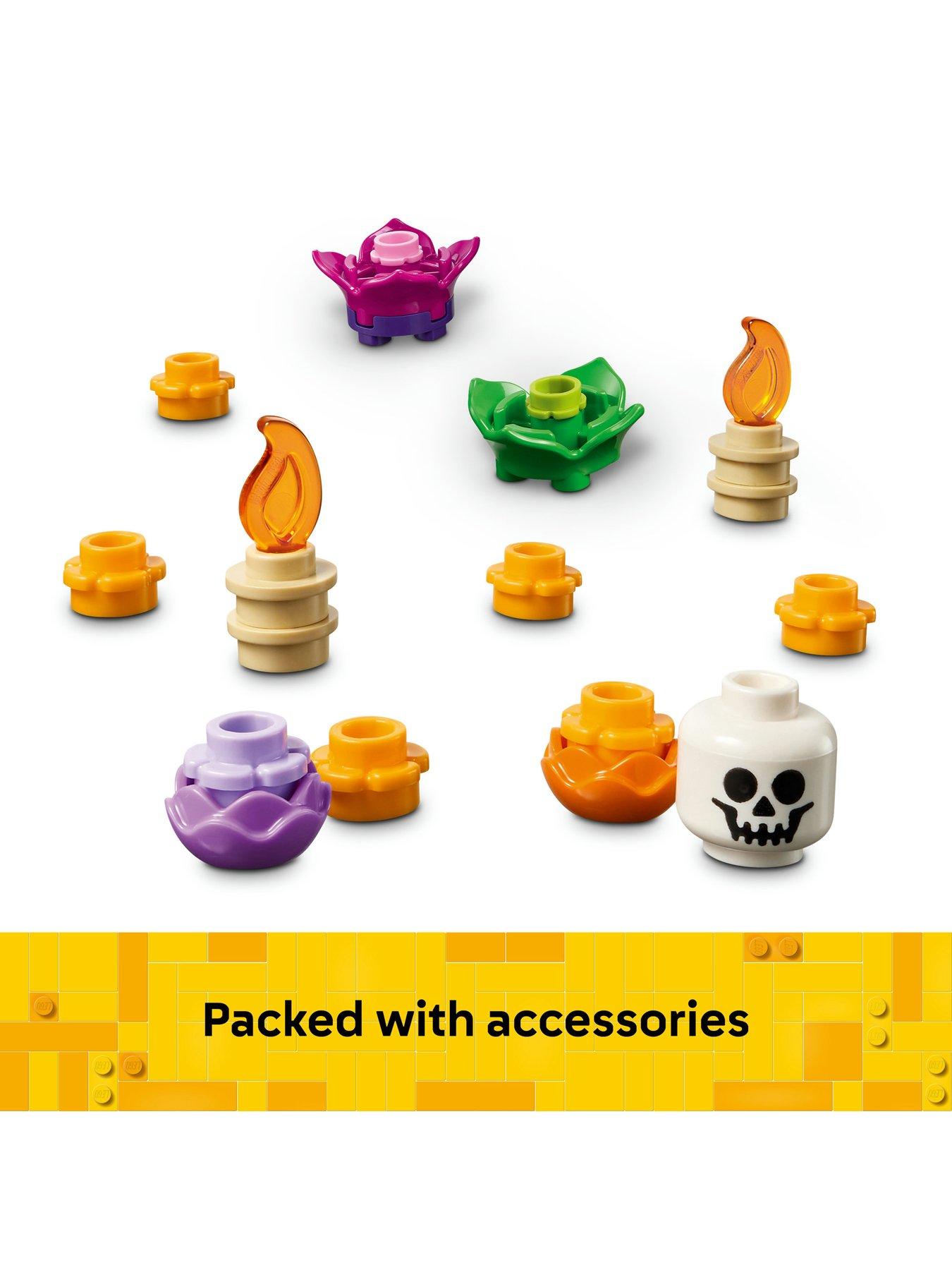 Image 6 of 7 of LEGO Altar of the Dead D&iacute;a De Los Muertos Skull Decor 40811