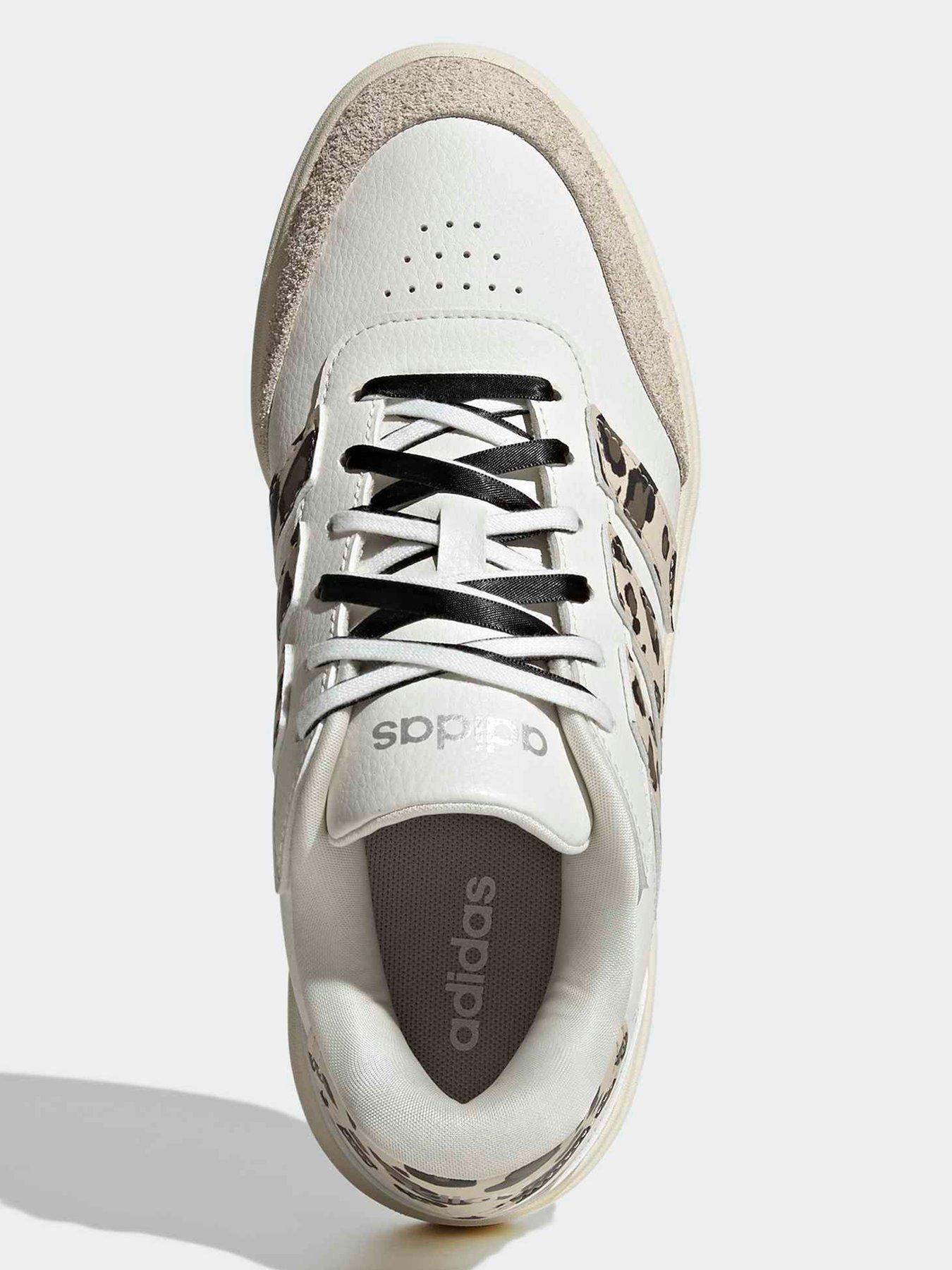 Image 4 of 7 of adidas Sportswear Womens Courtblock Bold - White