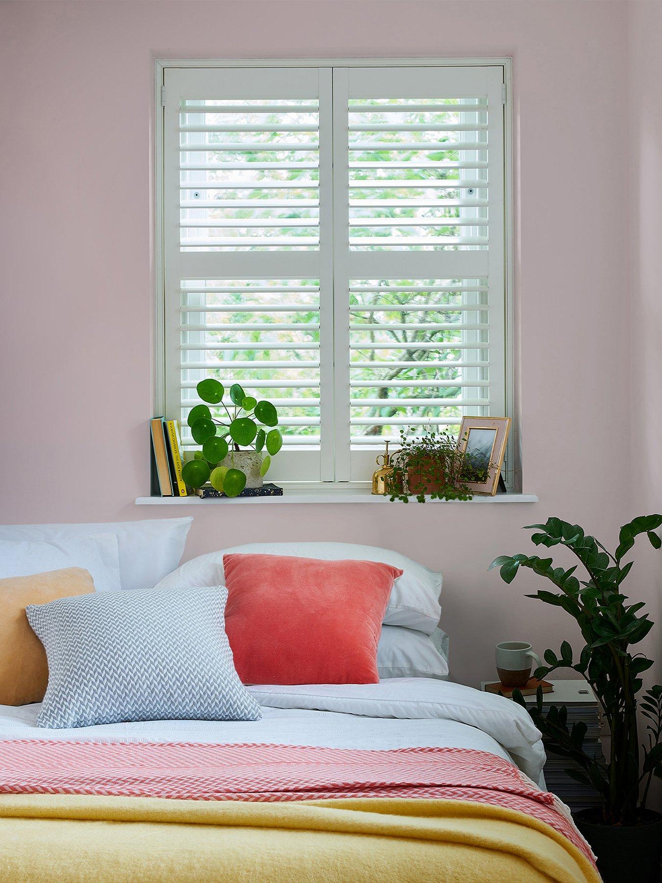 Image 4 of 4 of Laura Ashley Laura Ashley Blush 750ml Interior Eggshell Paint