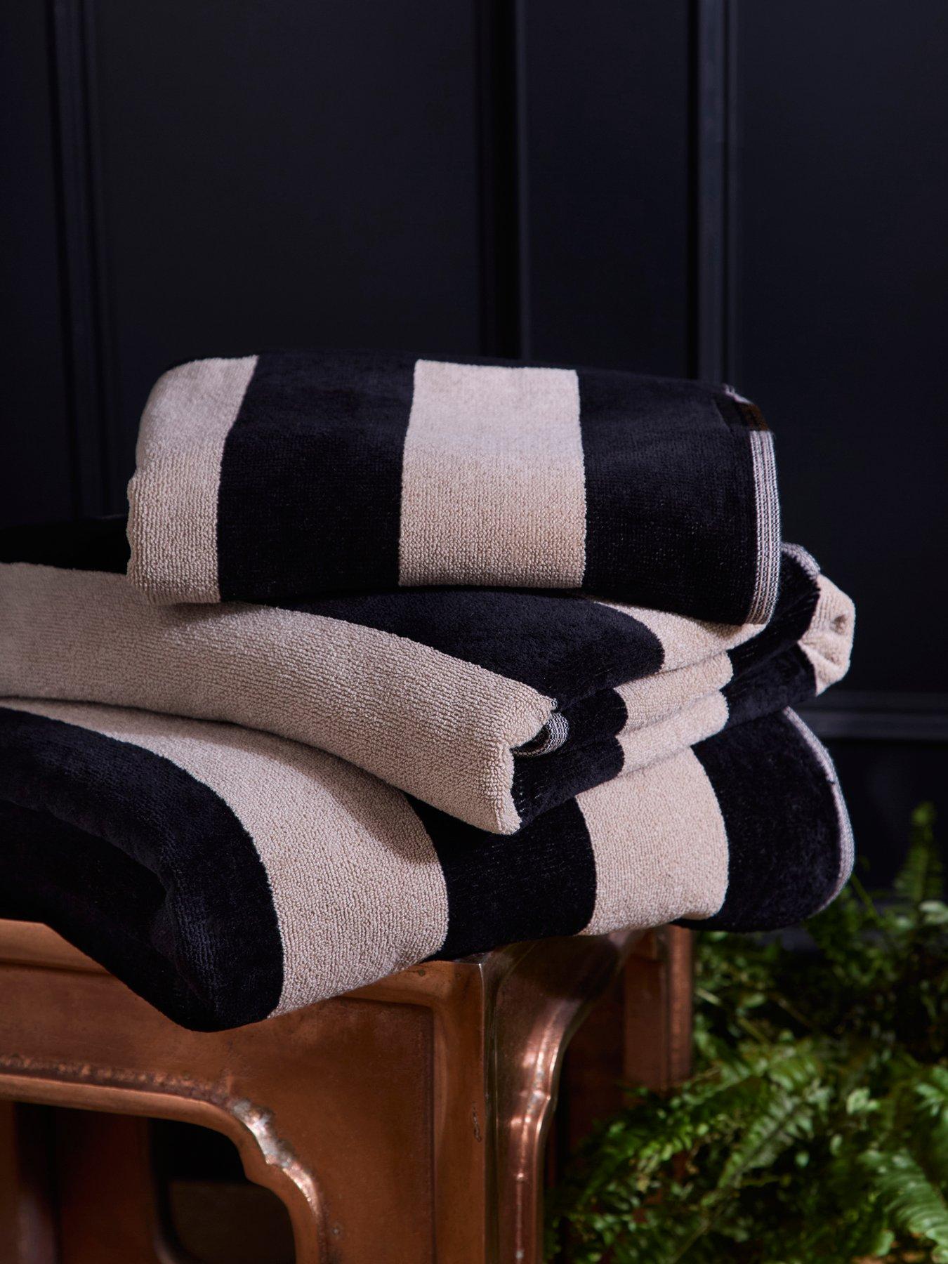 Image 4 of 4 of Laurence Llewelyn-Bowen Festivo Stripe Towel Collection Black