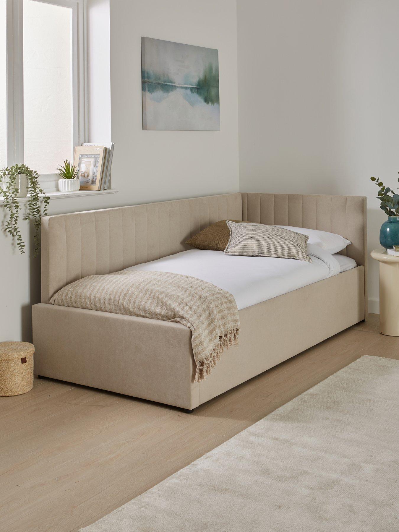 Image 1 of 7 of The Very Collection Cabo Connect Day Bed