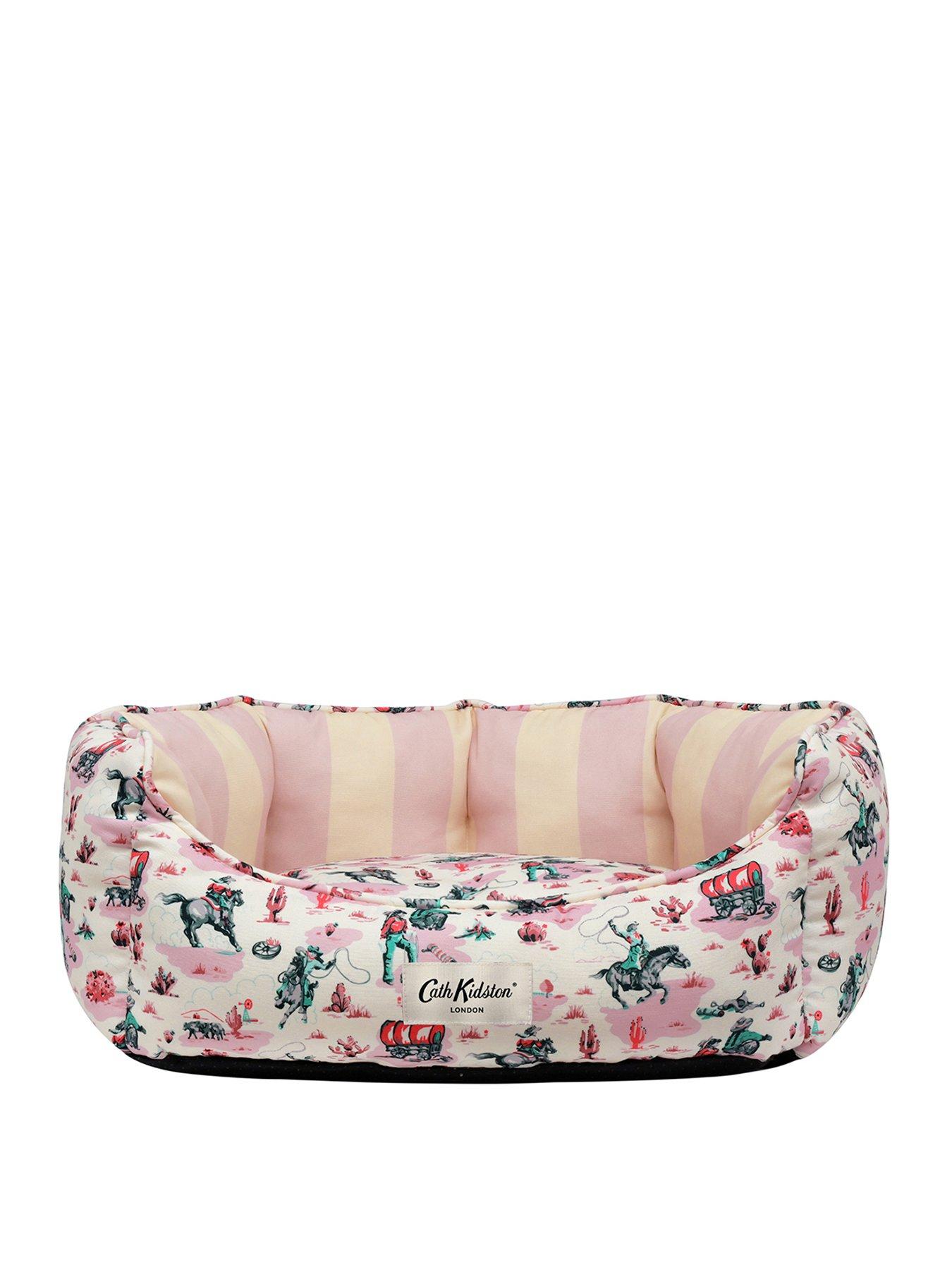 Image 2 of 5 of Cath Kidston Cowgirl Scallop Bed Small/Medium