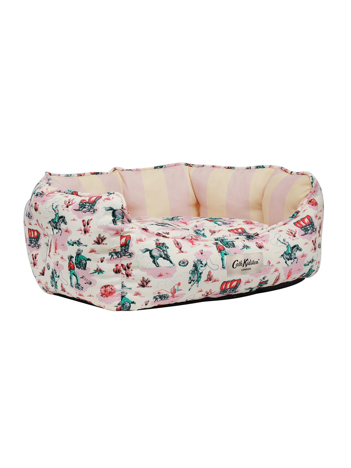 Image 3 of 5 of Cath Kidston Cowgirl Scallop Bed Small/Medium