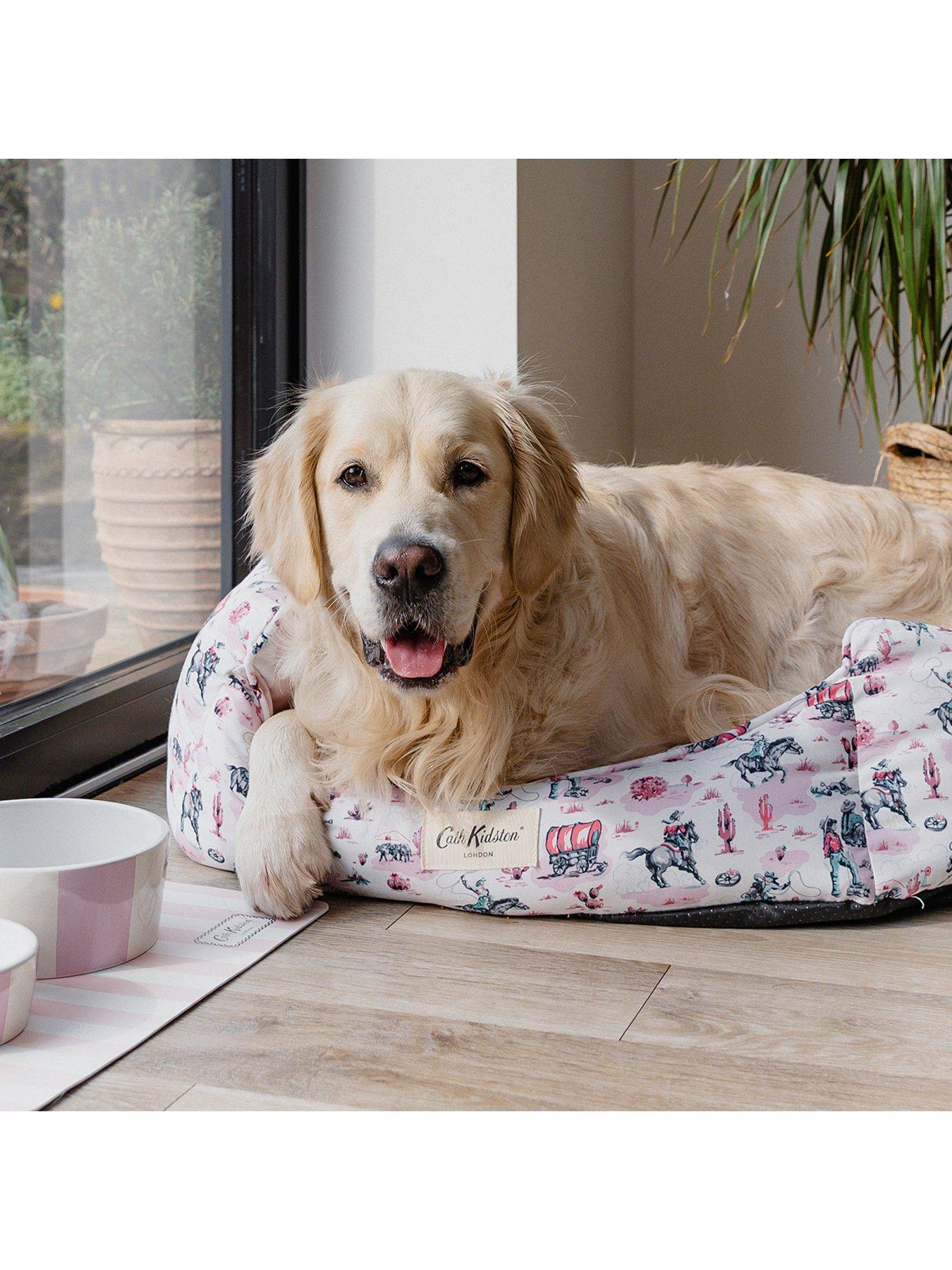Image 5 of 5 of Cath Kidston Cowgirl Scallop Bed Small/Medium
