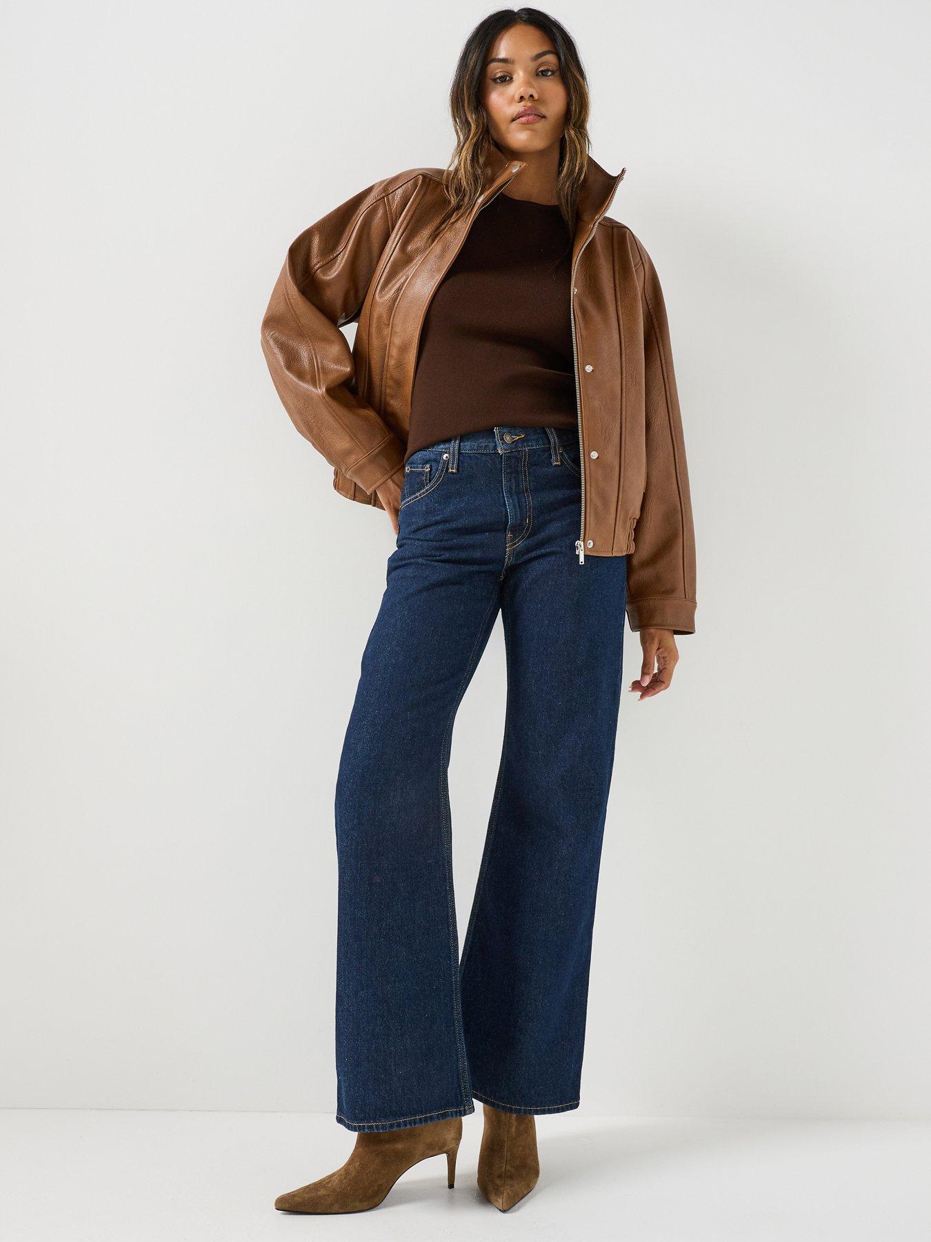 Levi's Middy Loose Bootcut Jeans - Shaded View