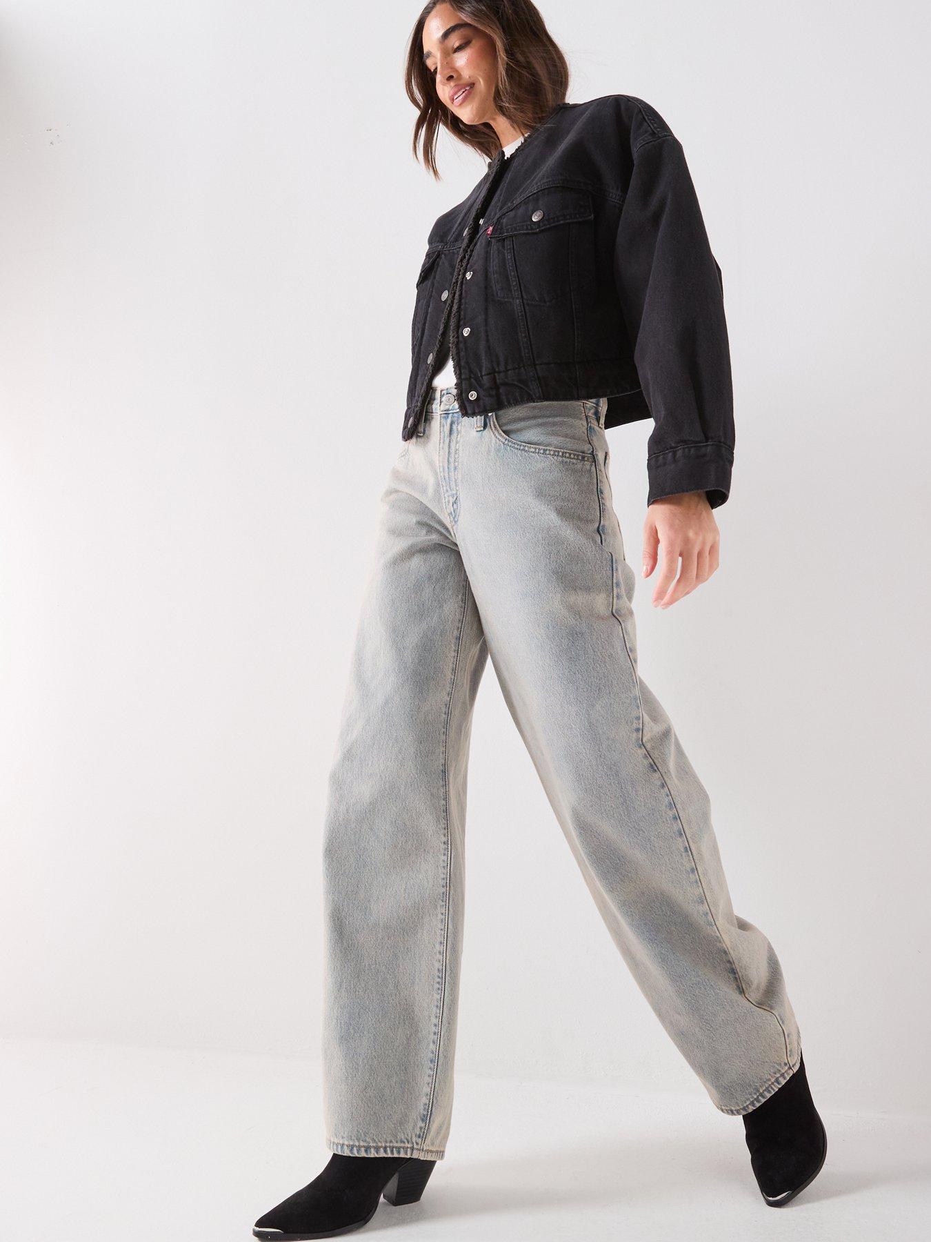 Image 3 of 6 of Levi's Collarless Crop Sherpa Trucker