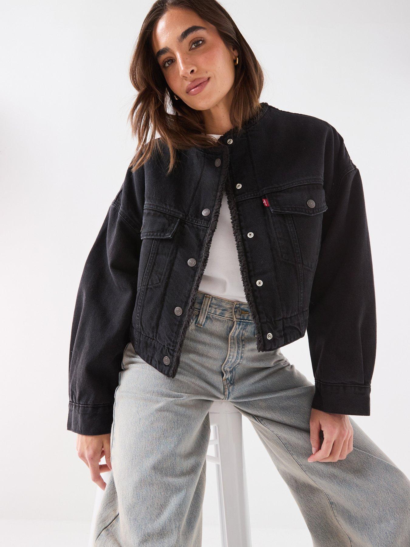 Image 4 of 6 of Levi's Collarless Crop Sherpa Trucker