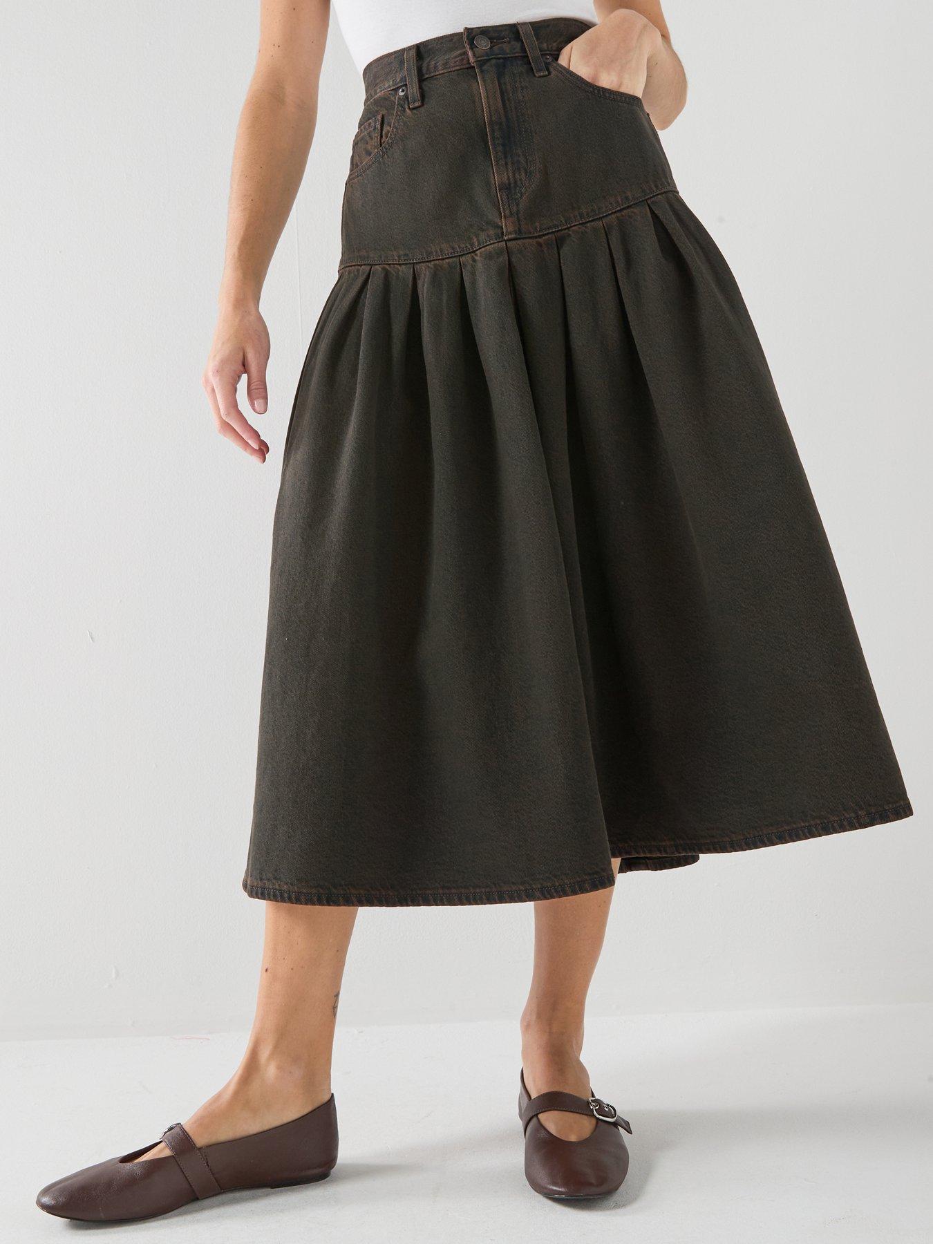 Image 1 of 6 of Levi's Yoked Pleated Skirt - Black