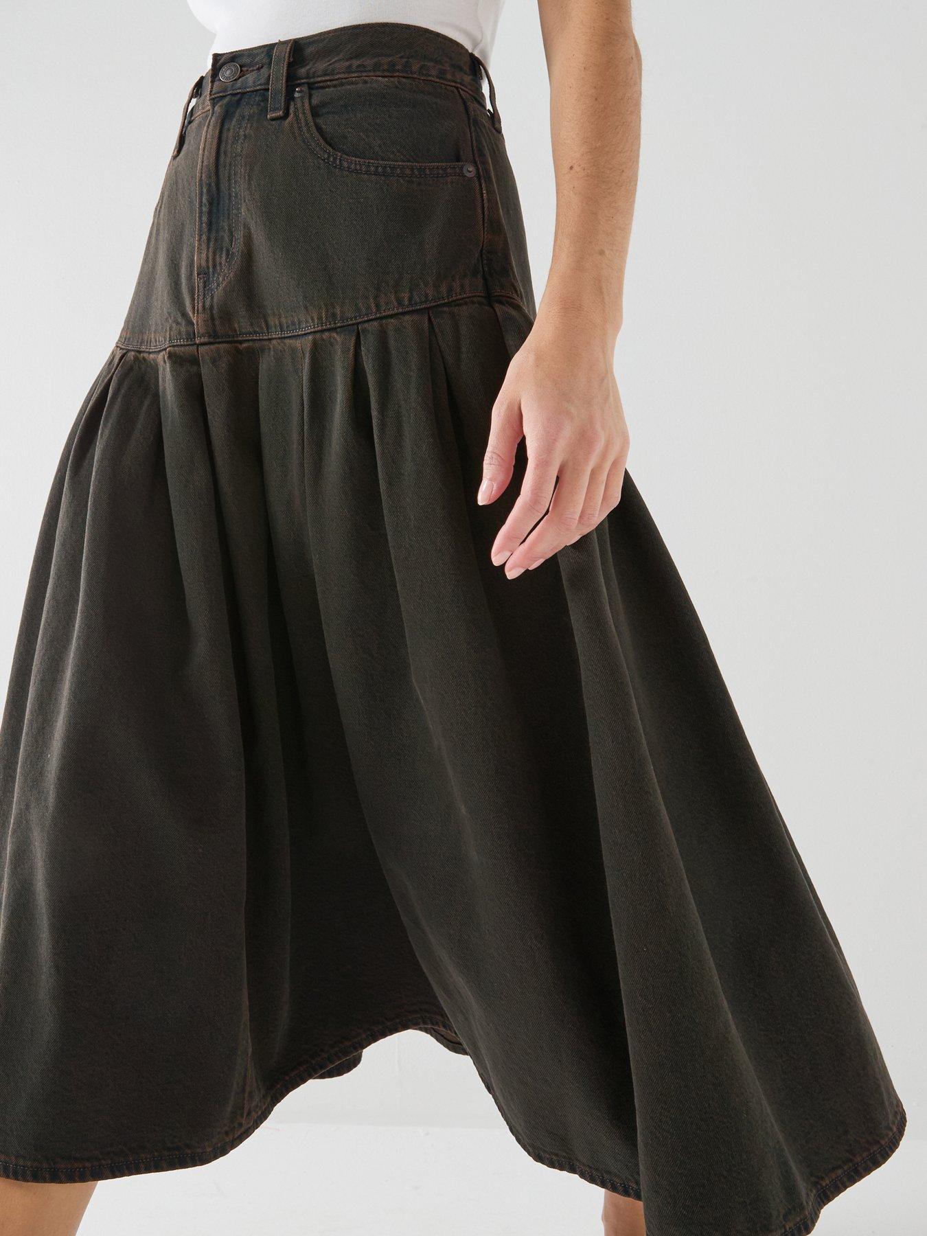 Image 6 of 6 of Levi's Yoked Pleated Skirt - Black