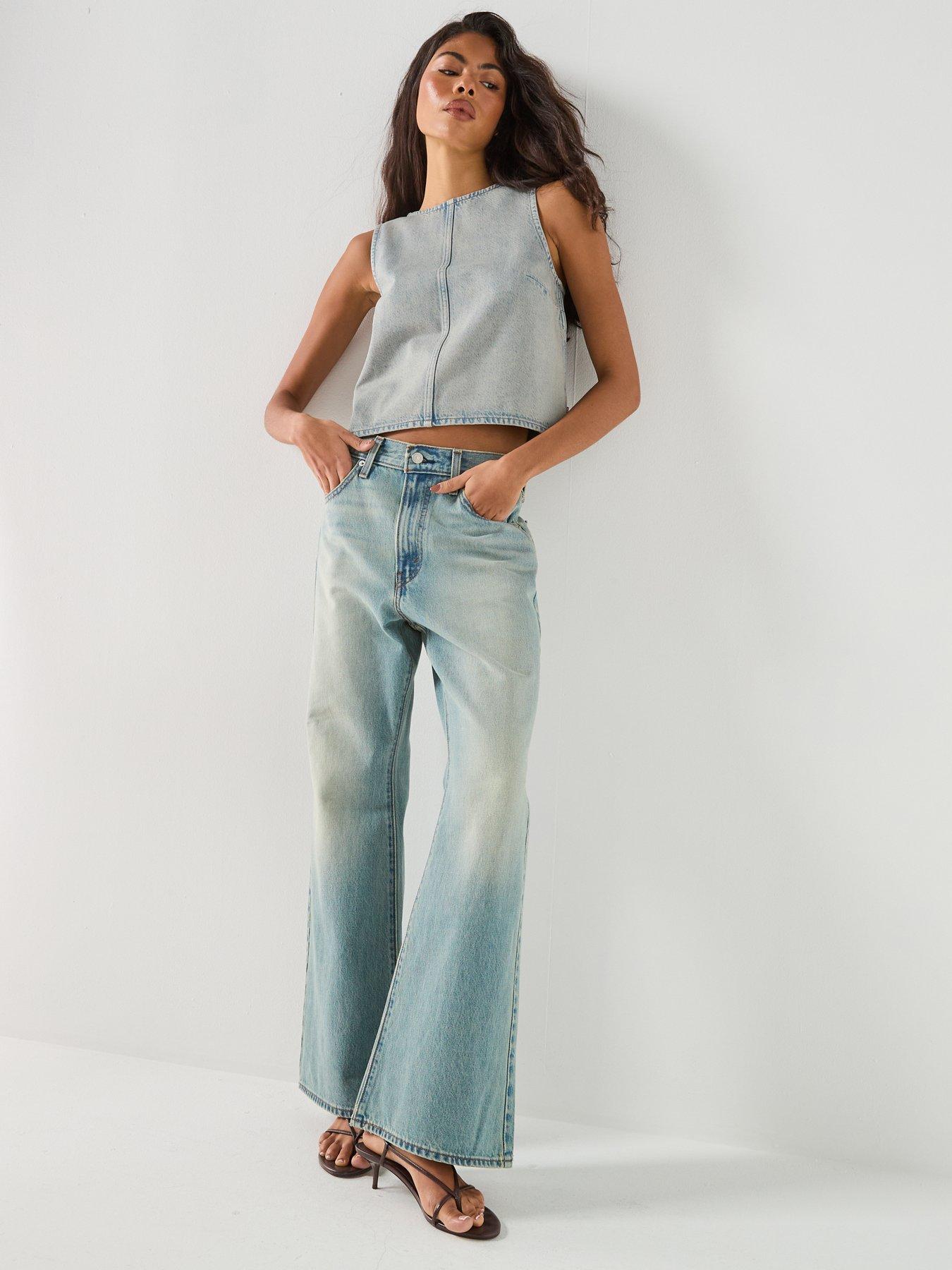 Image 6 of 6 of Levi's Cinch Flare Jeans - Blue