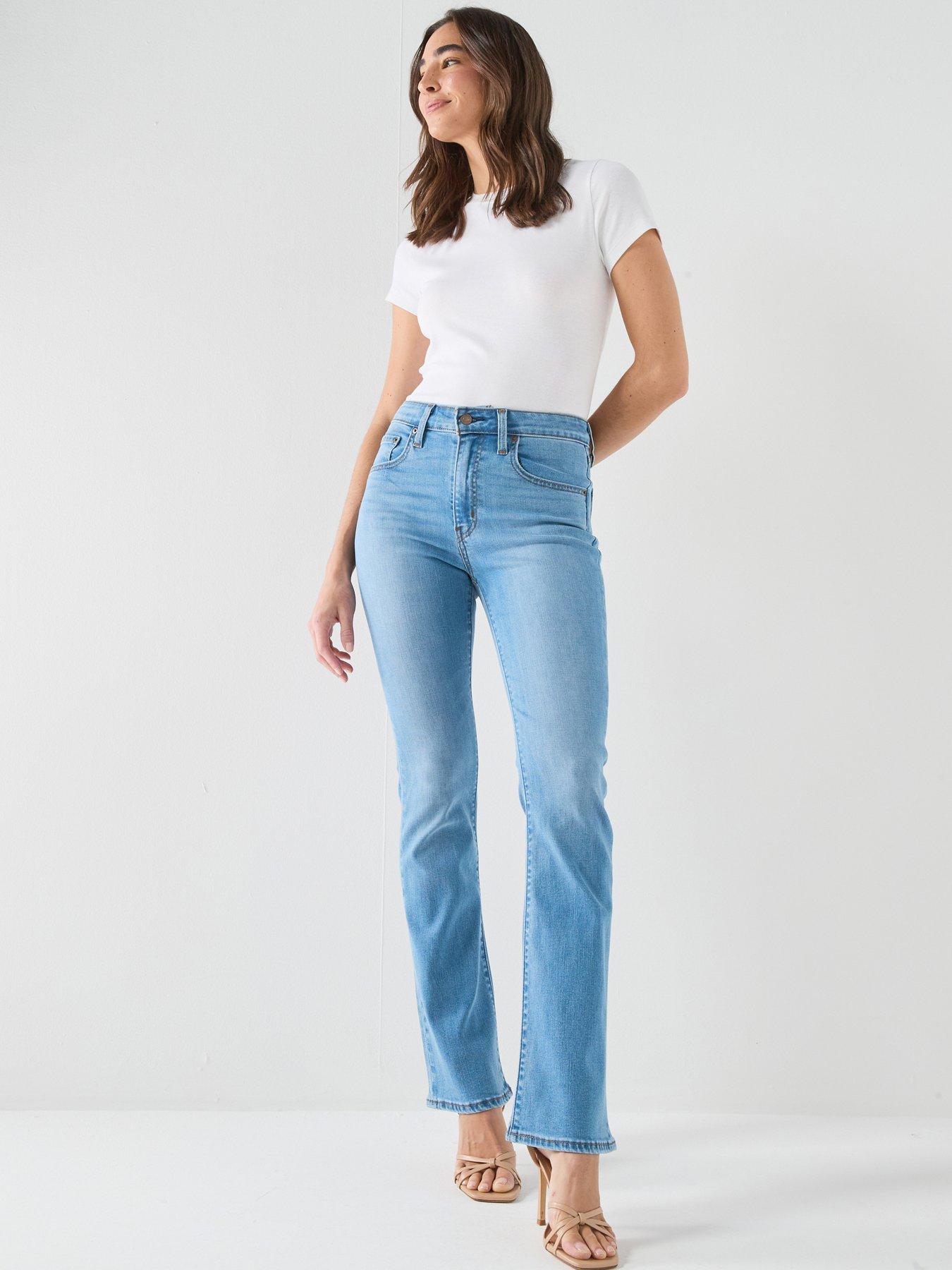 Image 4 of 6 of Levi's 725 High Rise Bootcut