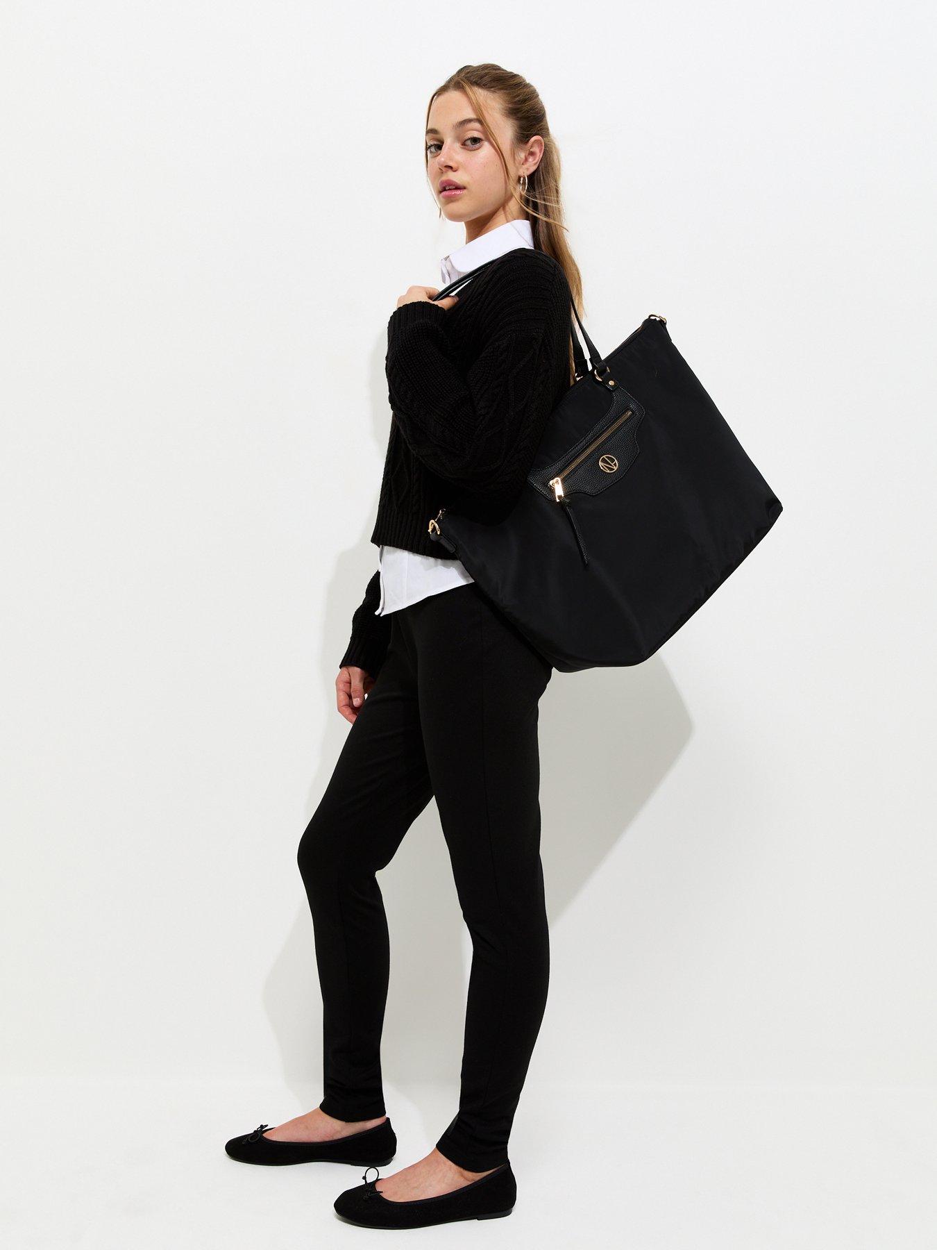 Image 3 of 5 of New Look 915 Girls V-Neck Cable Knit Jumper - Black