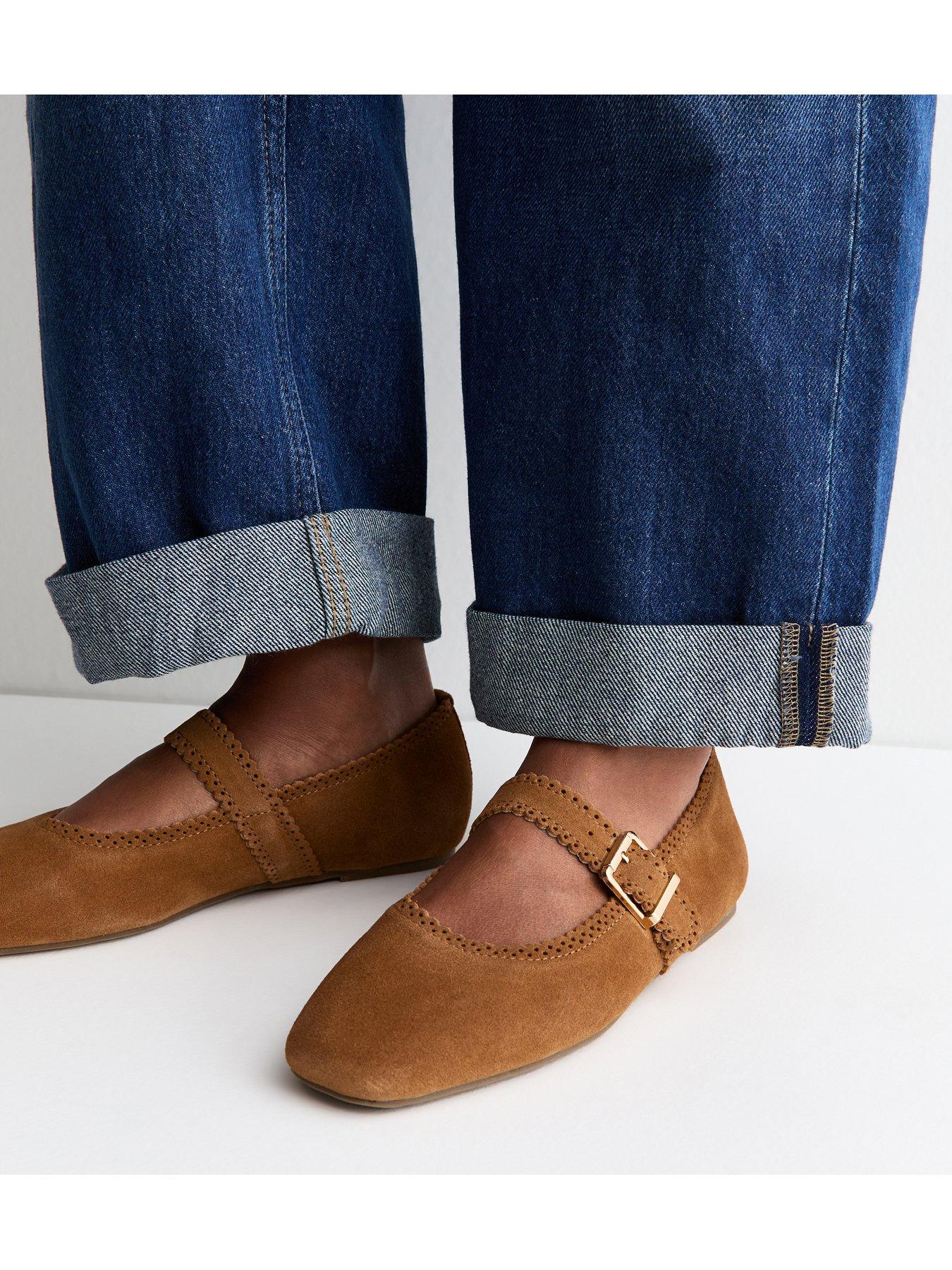 New Look Premium Suede Faux Scallop Edge Mary Jane Flats - Tan