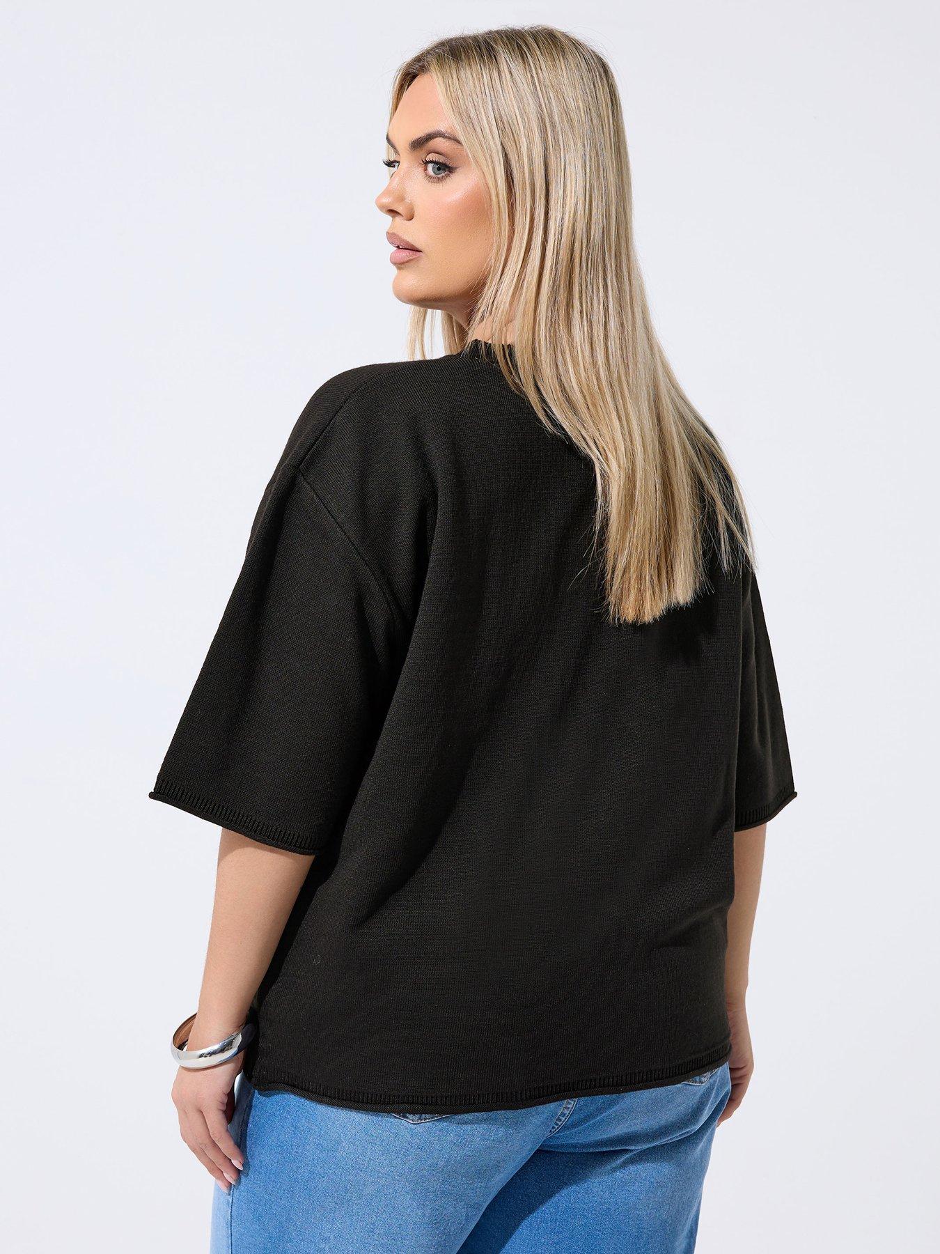 Image 2 of 3 of Yours Curve Floral Knit Boxy Top - Black