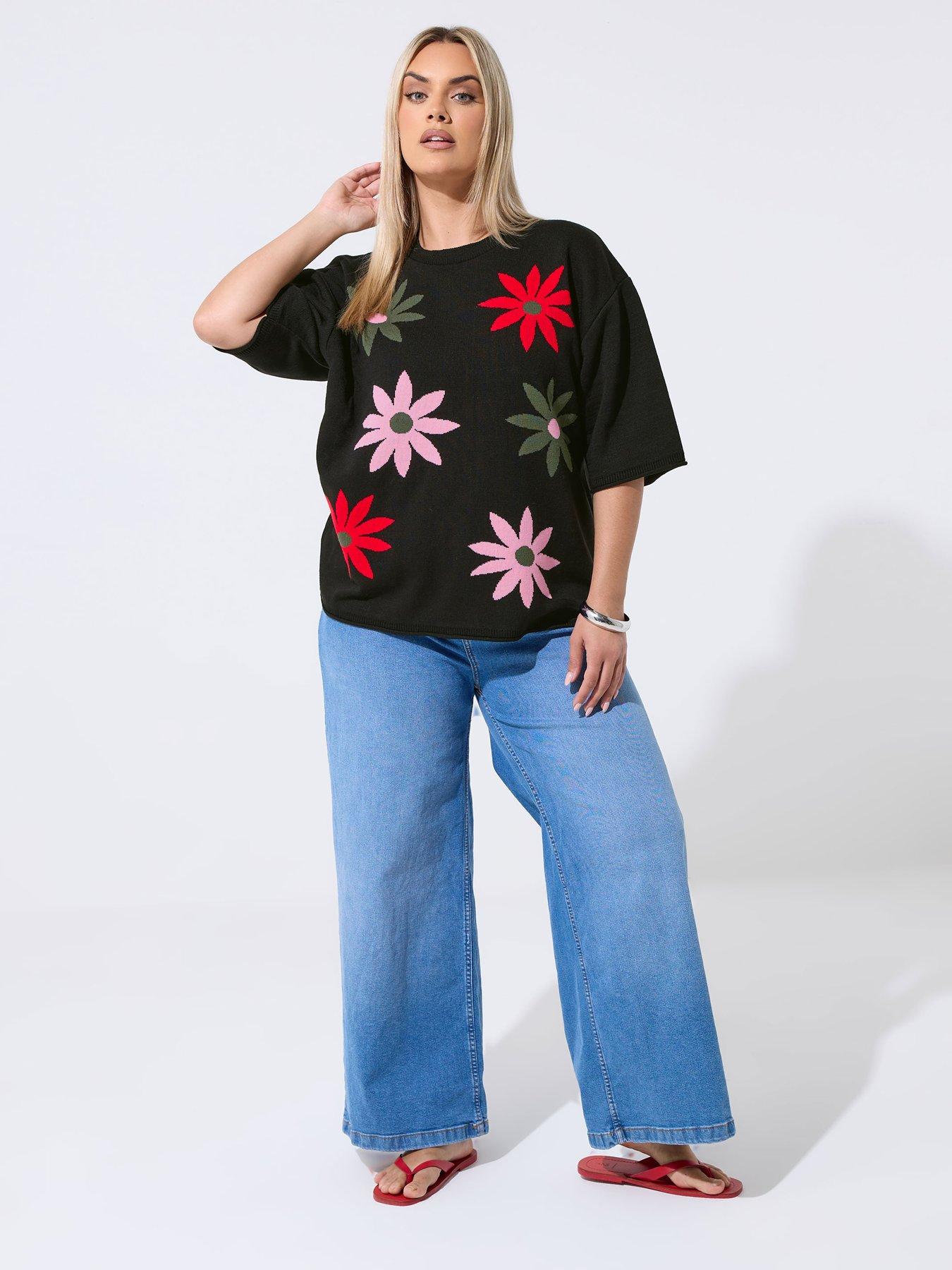 Image 3 of 3 of Yours Curve Floral Knit Boxy Top - Black