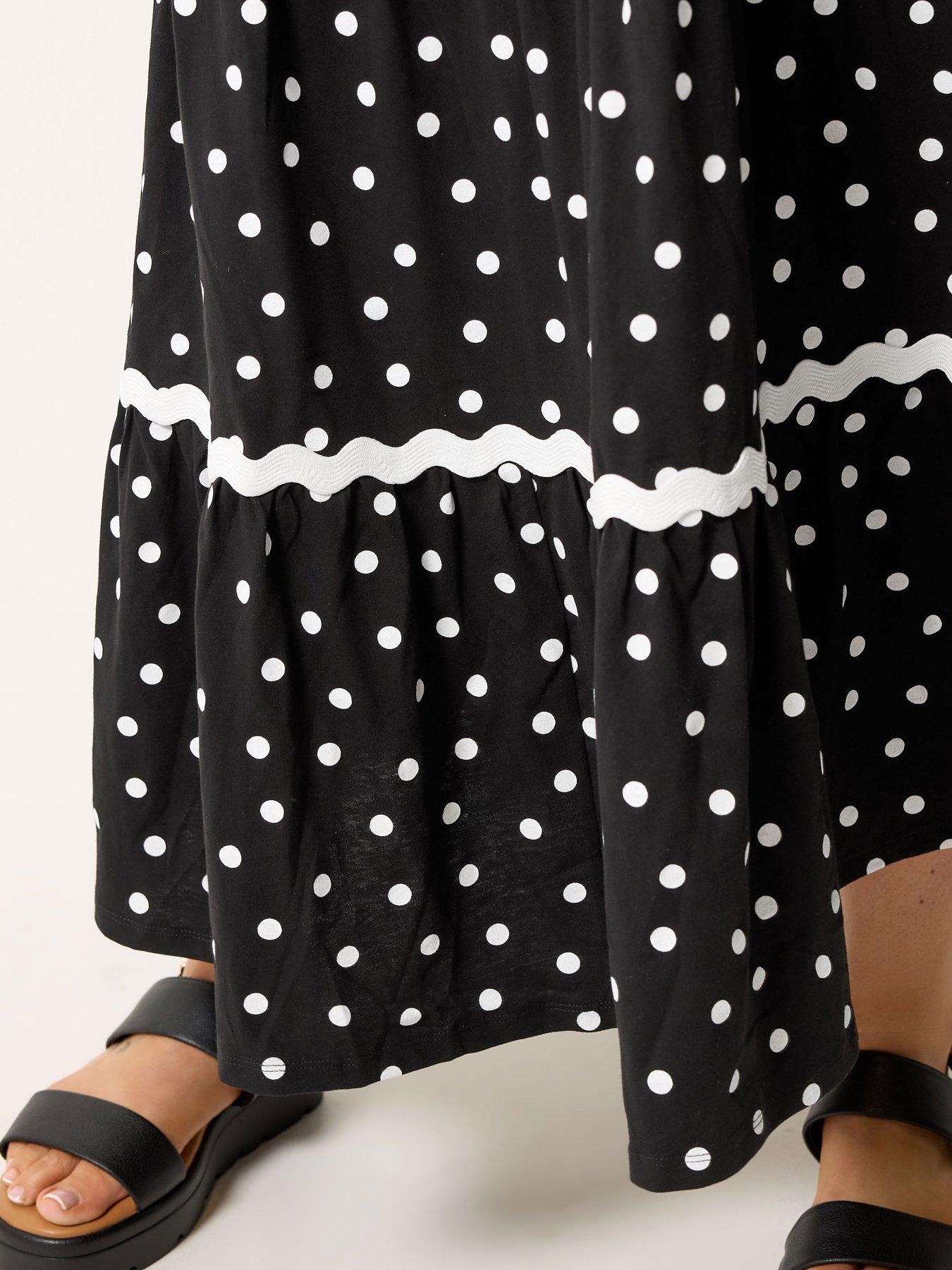 Image 4 of 4 of Yours Curve Ric Rac Jersey Skirt - Black