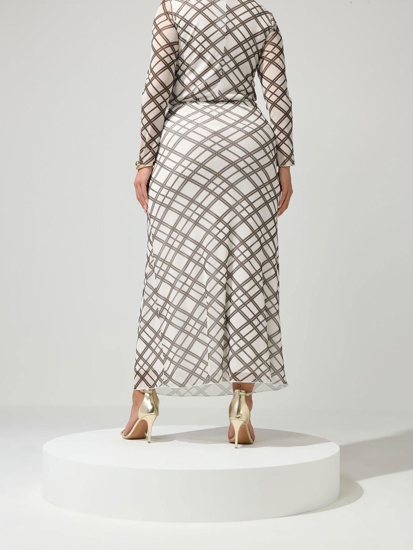 Image 2 of 4 of Yours Curve Check Maxi Skirt - Cream