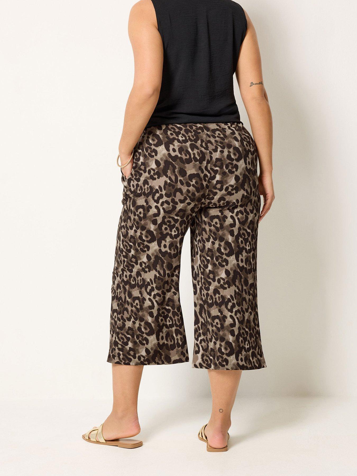 Image 2 of 4 of Yours Curve 2 Pack Leopard Print Jersey Culotte - Black