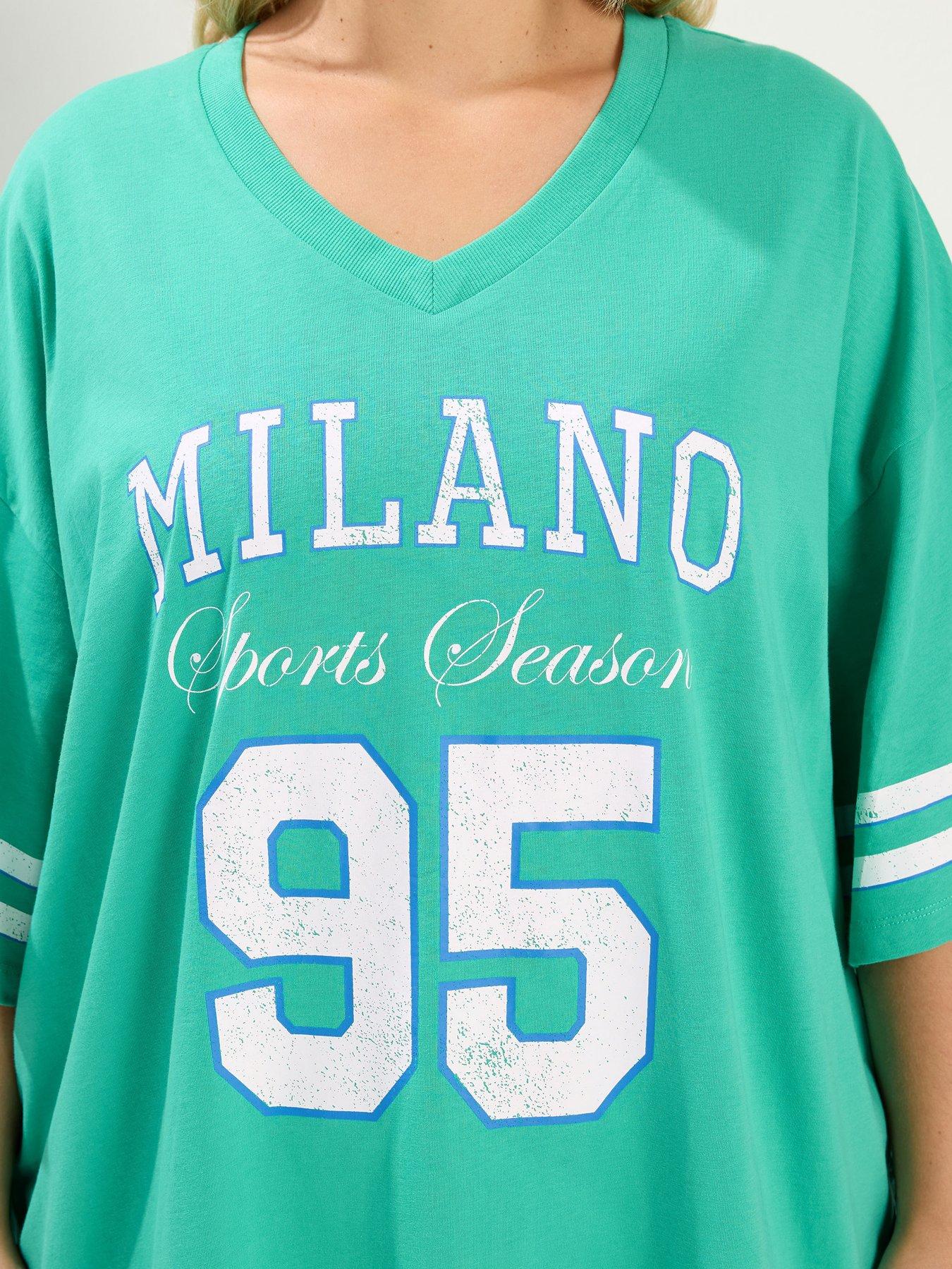 Image 4 of 4 of Yours Curve Varsity Placement V-Neck Boxy T-Shirt - Green