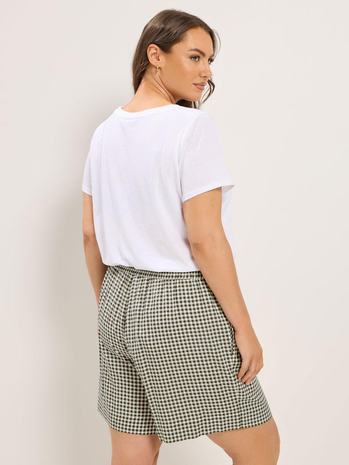 Image 2 of 4 of Yours Curve Gingham Shorts - Brown