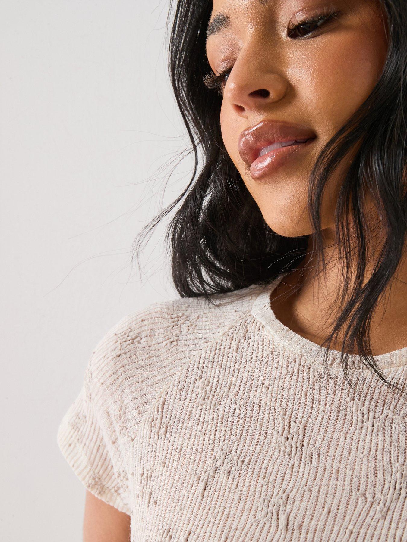 Image 5 of 6 of Mango T-shirt With Raised Embroidered Details - Cream