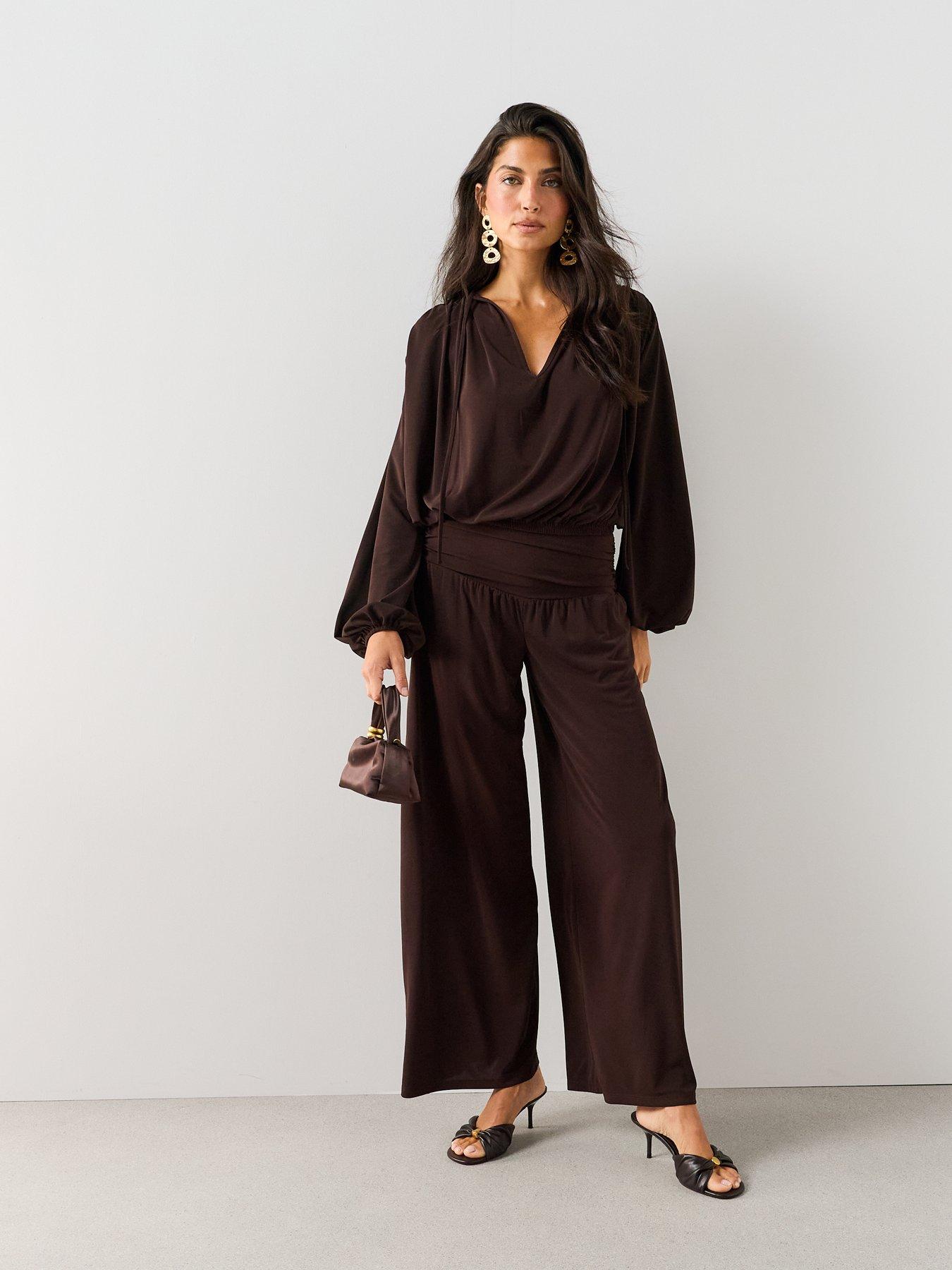 Image 3 of 7 of The Very Collection Bubble Hem Volume Sleeve Co-Ord Top - Brown