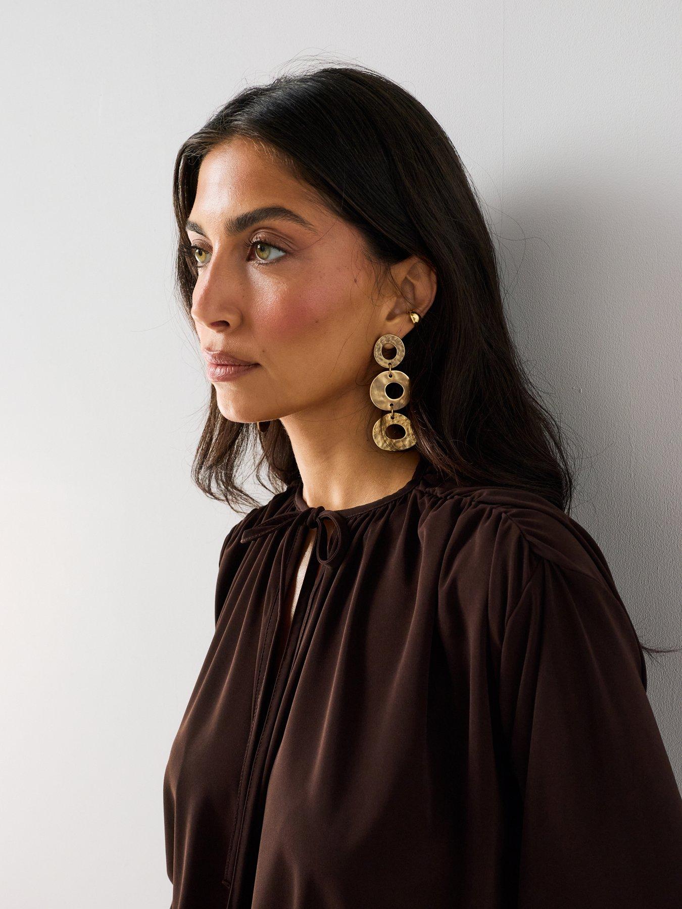 Image 6 of 7 of The Very Collection Bubble Hem Volume Sleeve Co-Ord Top - Brown