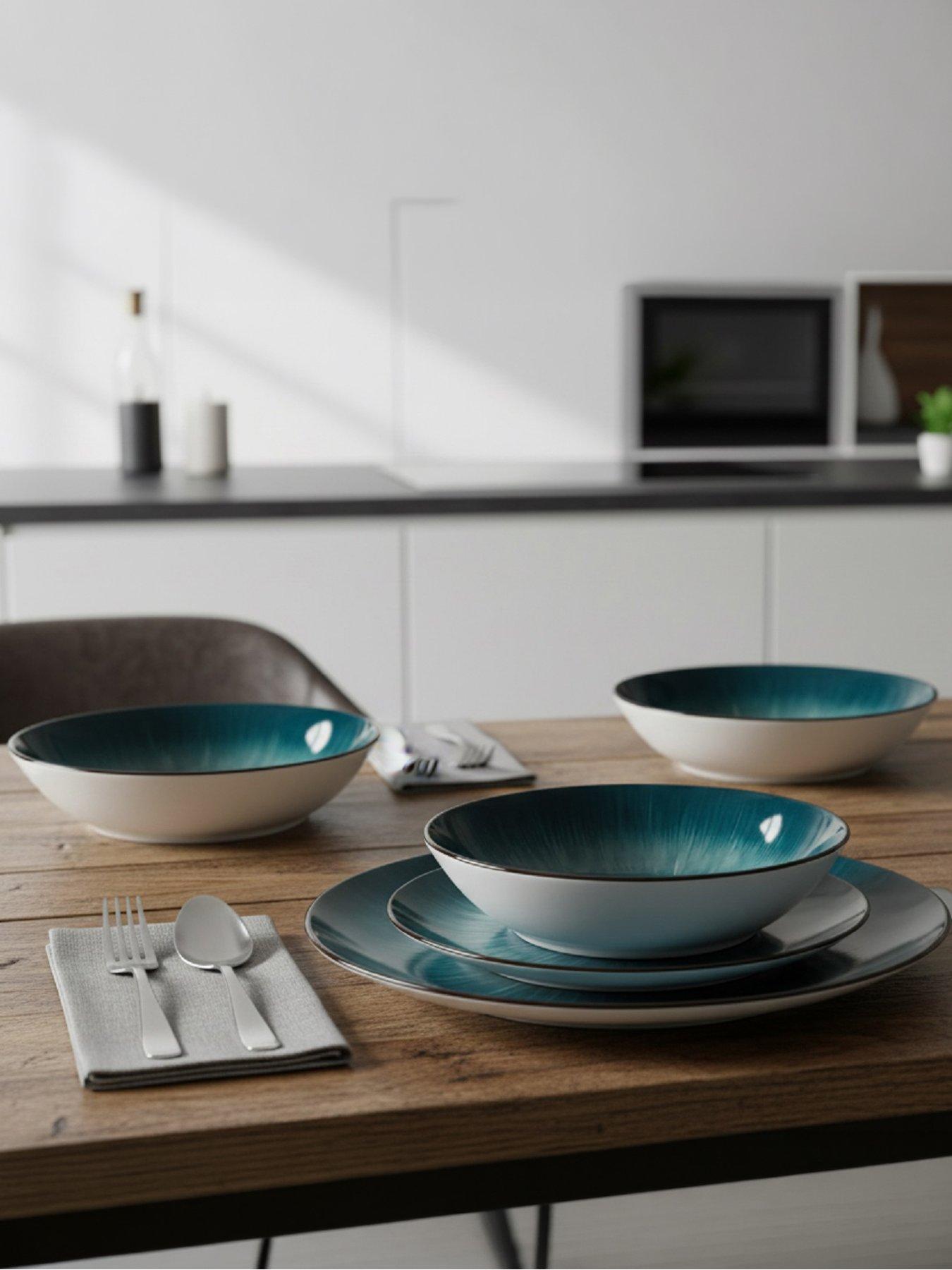 Image 1 of 7 of WATERSIDE 12pc Emerald Star