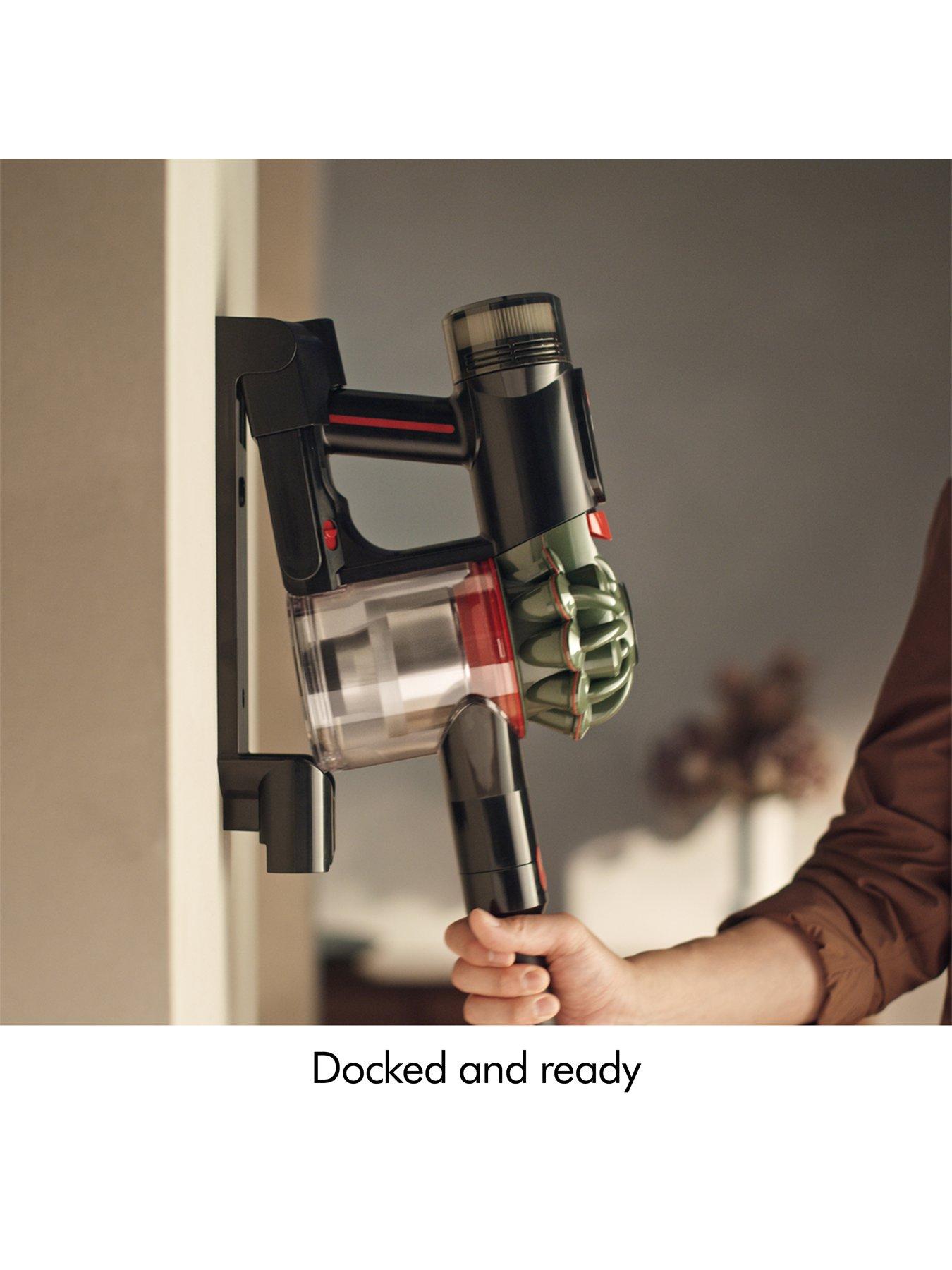 Image 7 of 8 of Dyson V8&trade; Cyclone 2026 Cordless Vacuum Cleaner