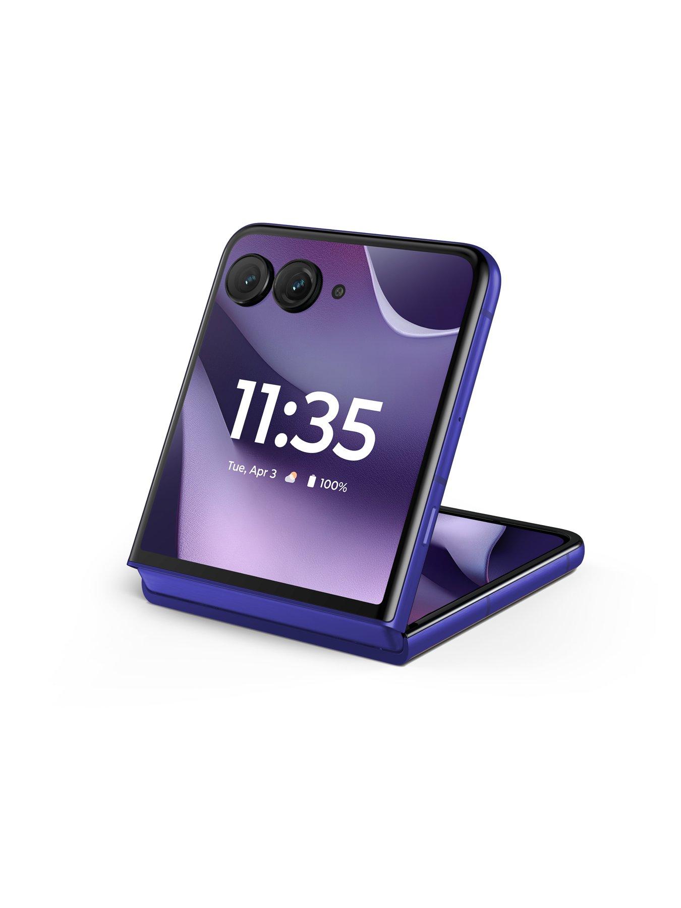 Image 2 of 7 of Motorola Moto Razr70 Ultra, 5G, 512GB - AI Mobile