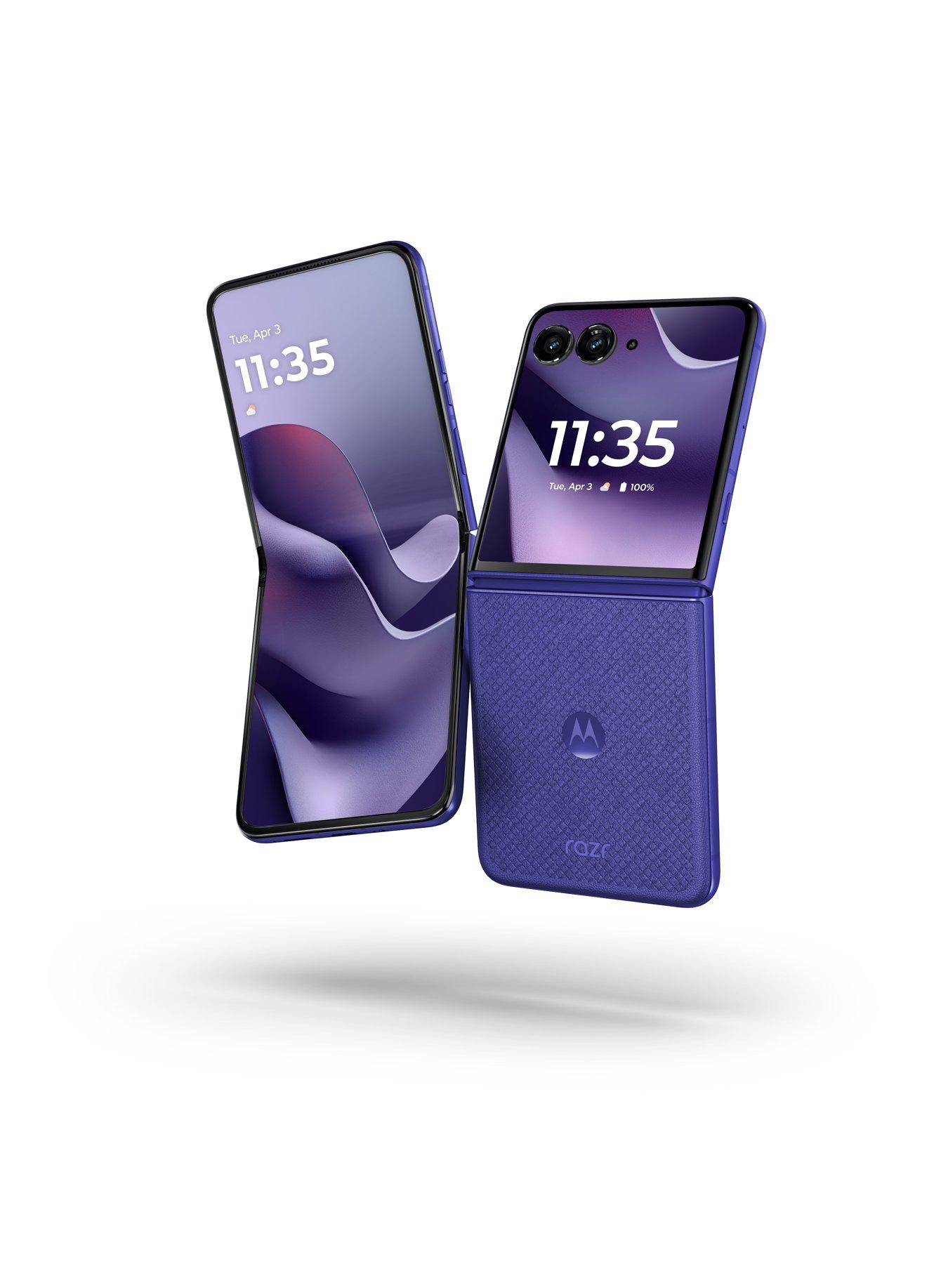 Image 4 of 7 of Motorola Moto Razr70 Ultra, 5G, 512GB - AI Mobile