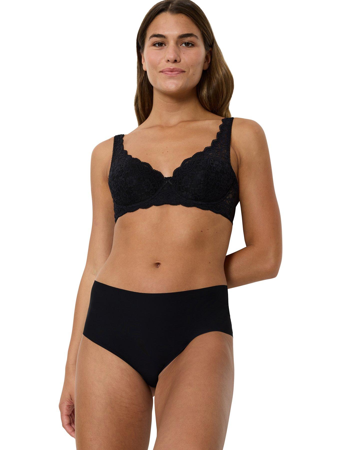 Image 3 of 5 of Triumph Amourette Wired Half Push Up Bra - Black