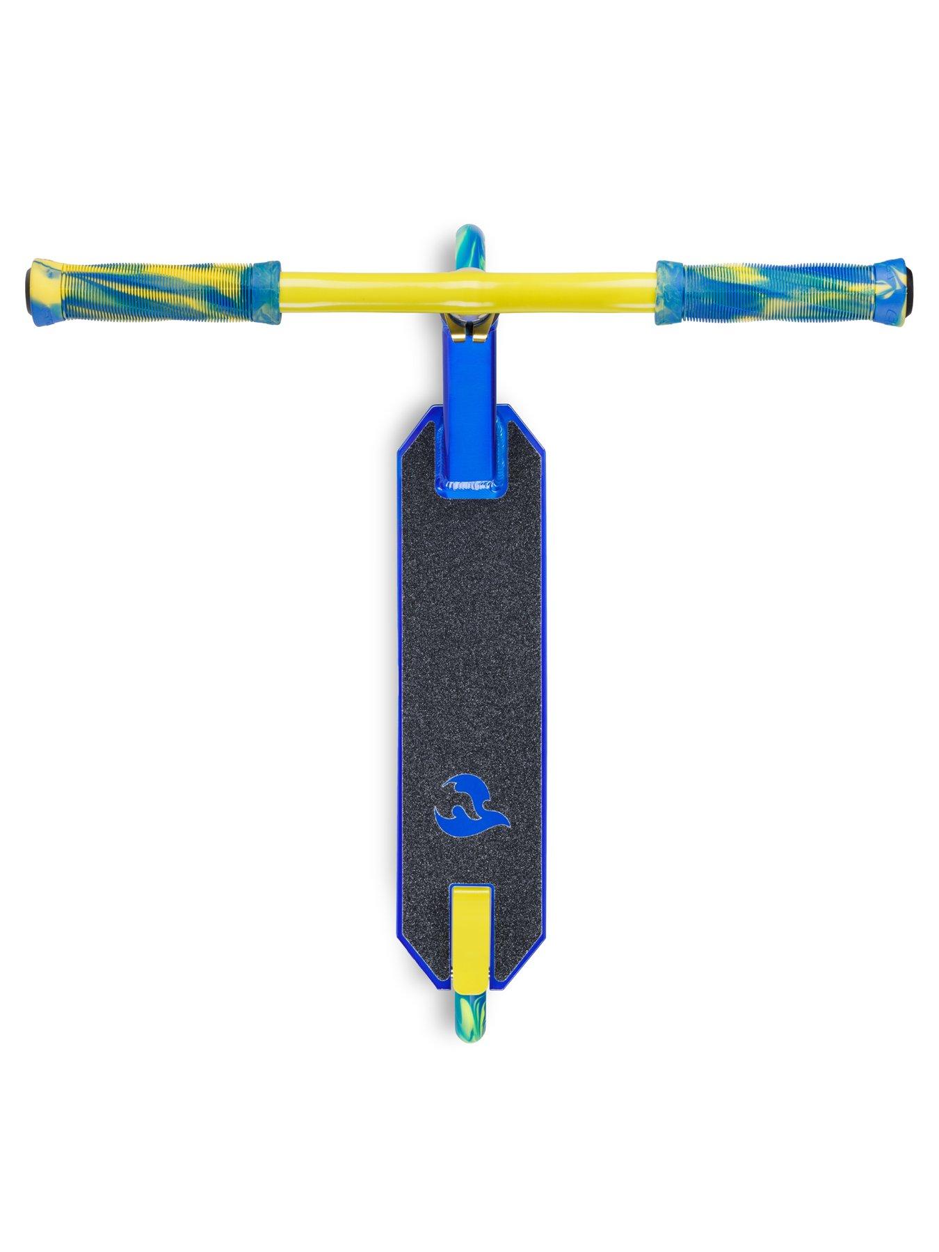 Image 6 of 7 of Micro Scooter Chilli Base S Jumpstart Stunt Scooter: Blue/Yellow