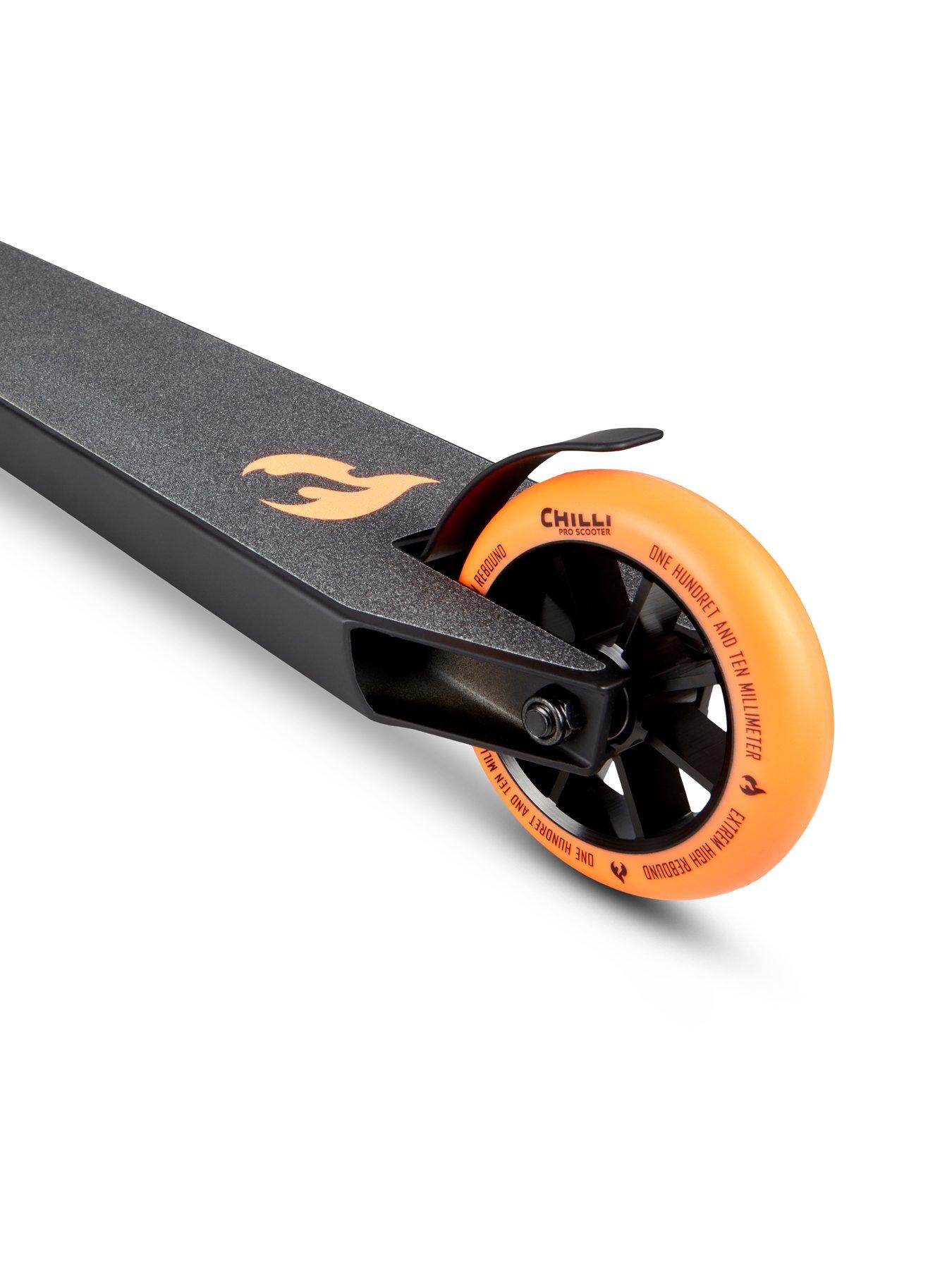Image 6 of 7 of Micro Scooter Chilli Base Stunt Scooter: Orange