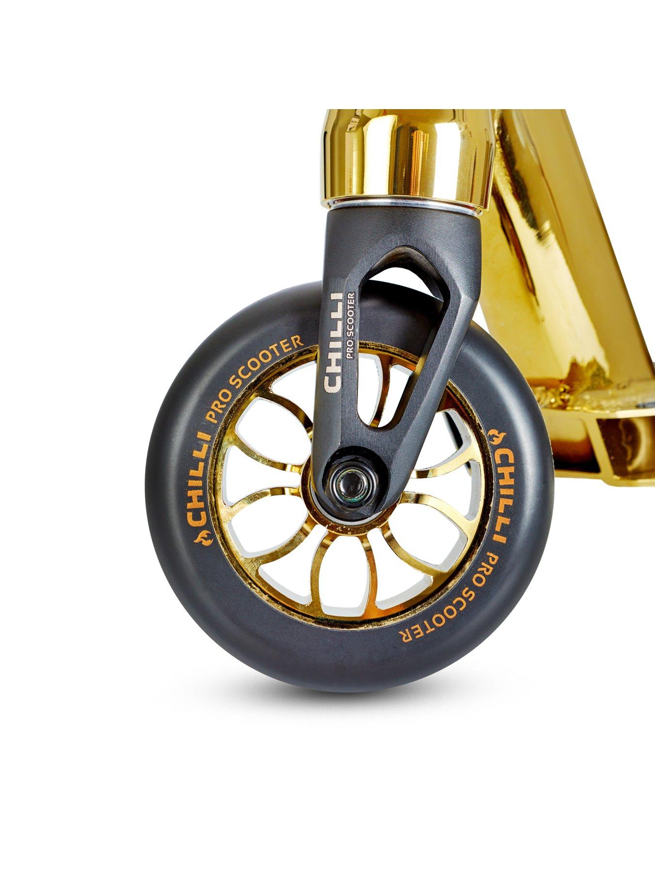 Image 5 of 7 of Micro Scooter Chilli Reaper Stunt Scooter: Gold