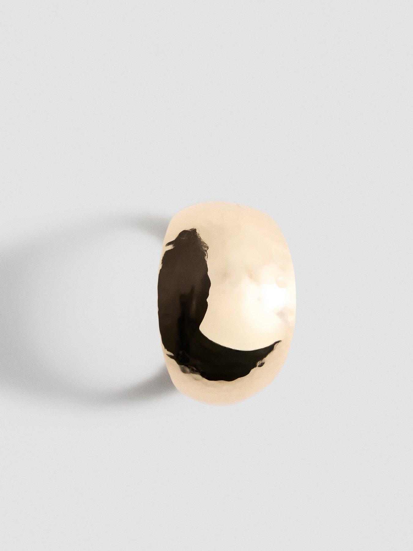 Image 3 of 5 of Mango Metallic Volume Bracelet - Gold