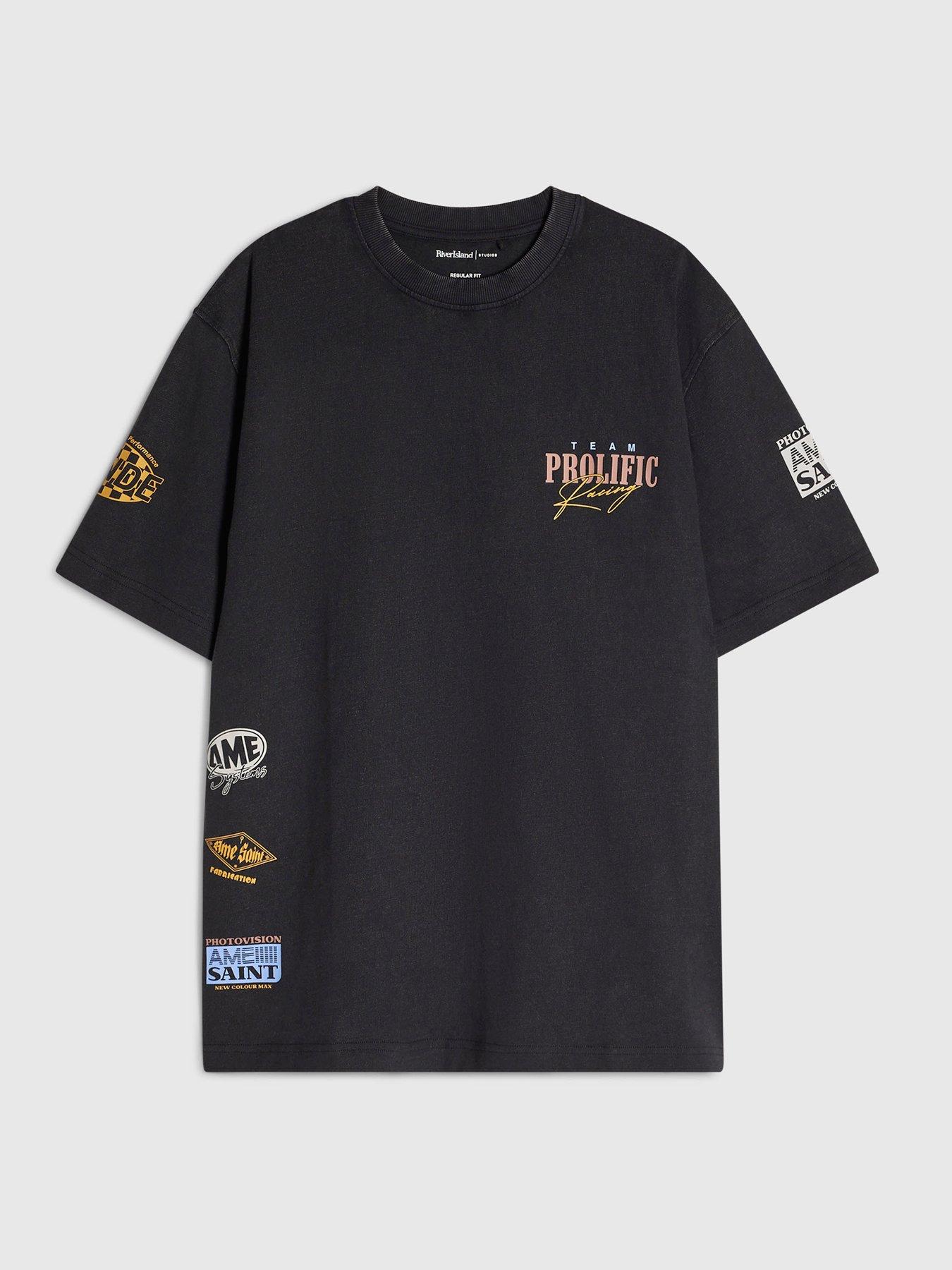 Image 5 of 5 of River Island Mens Oversized Fit Washed Logo Badge T-Shirt - Black